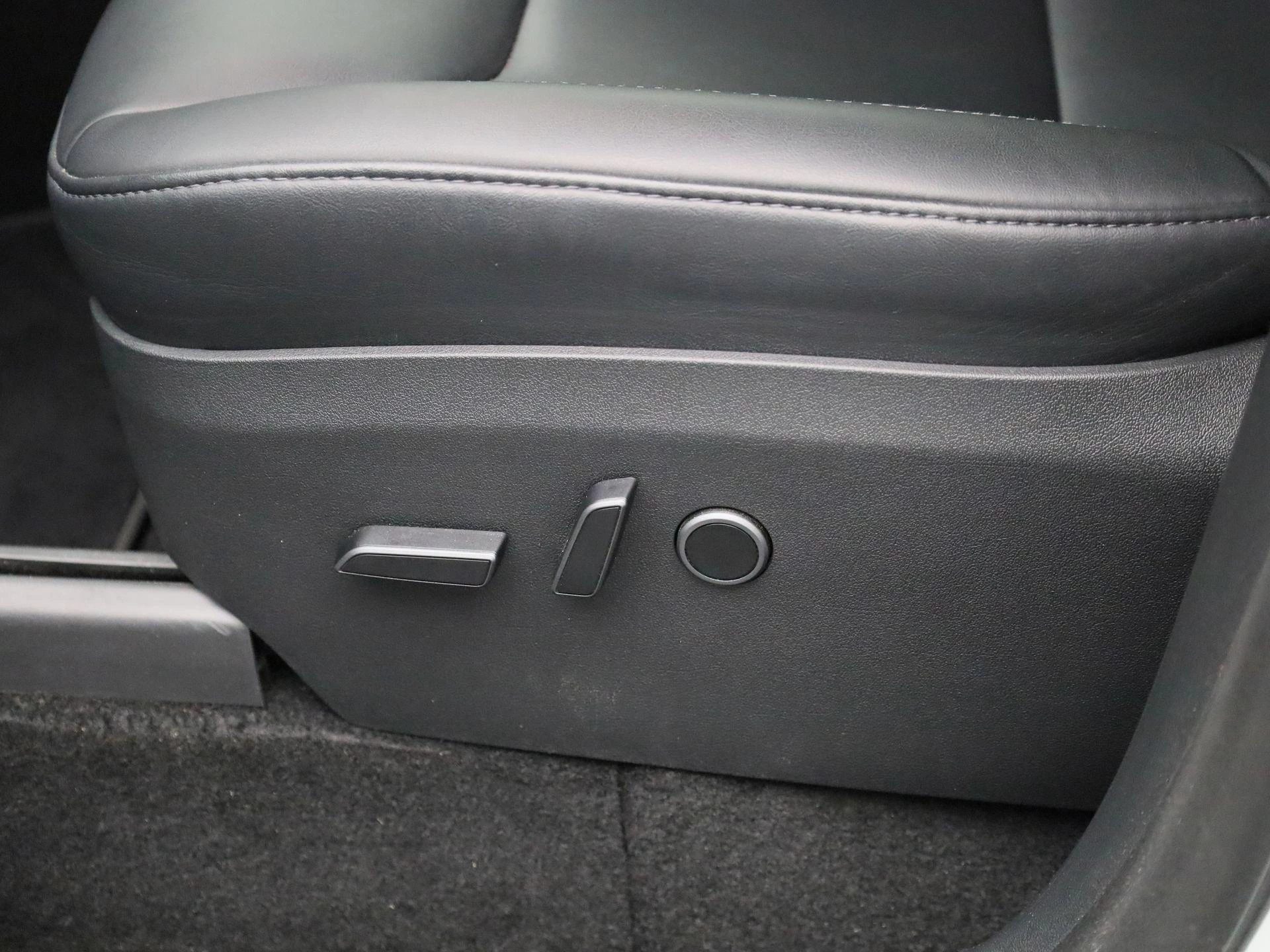 Tesla Model Y Long Range Dual Motor AWD