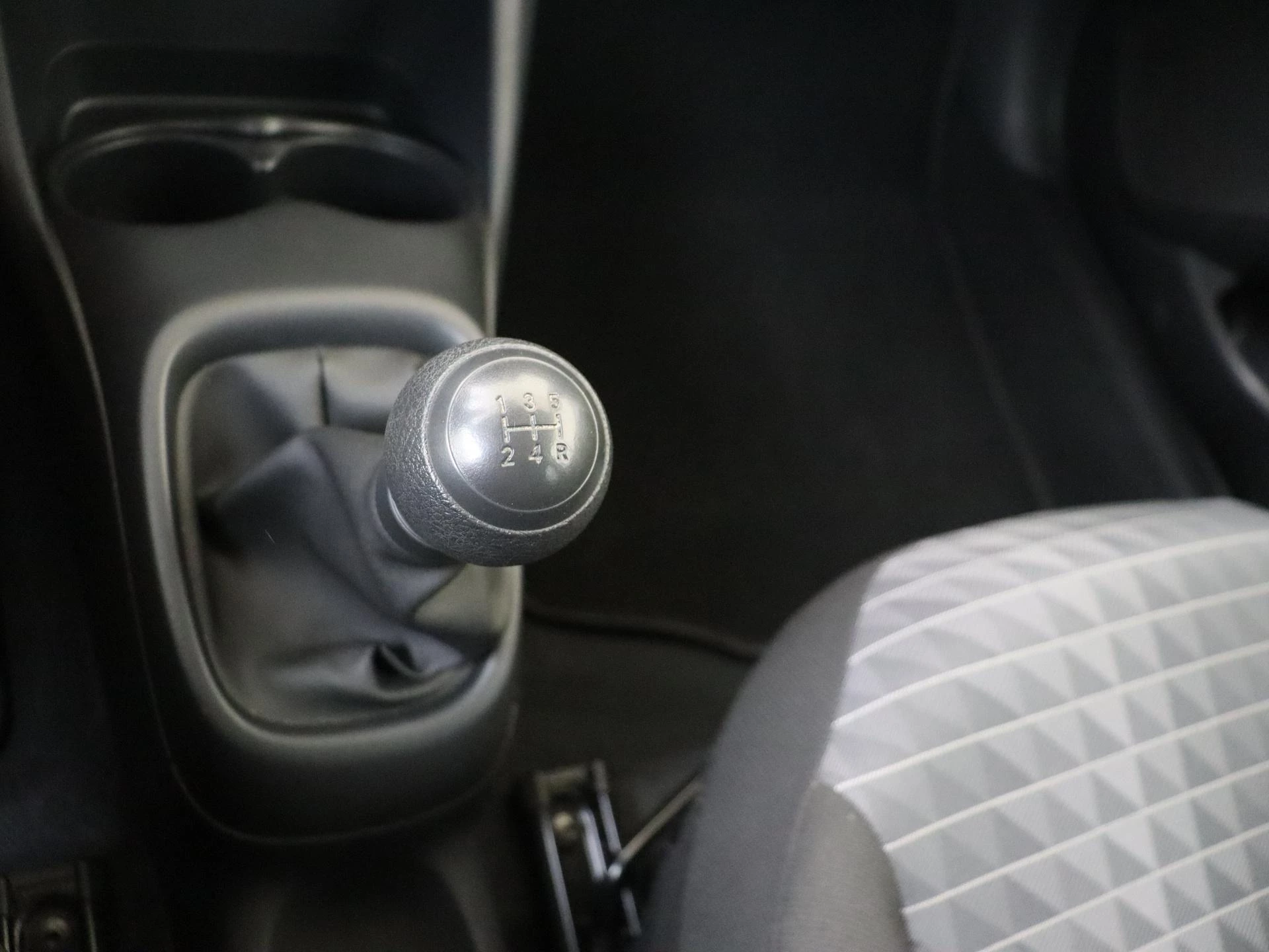 Peugeot-108-image-17