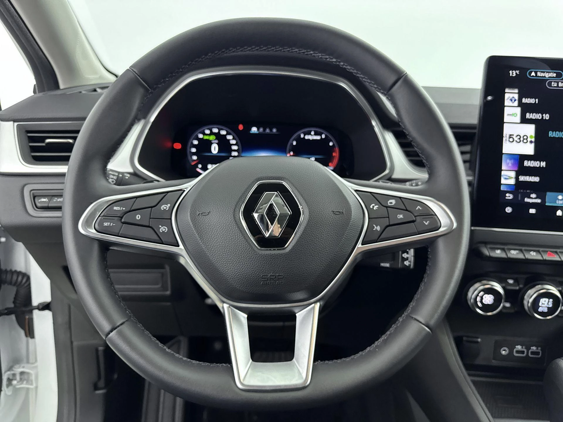 Renault-Captur-image-26