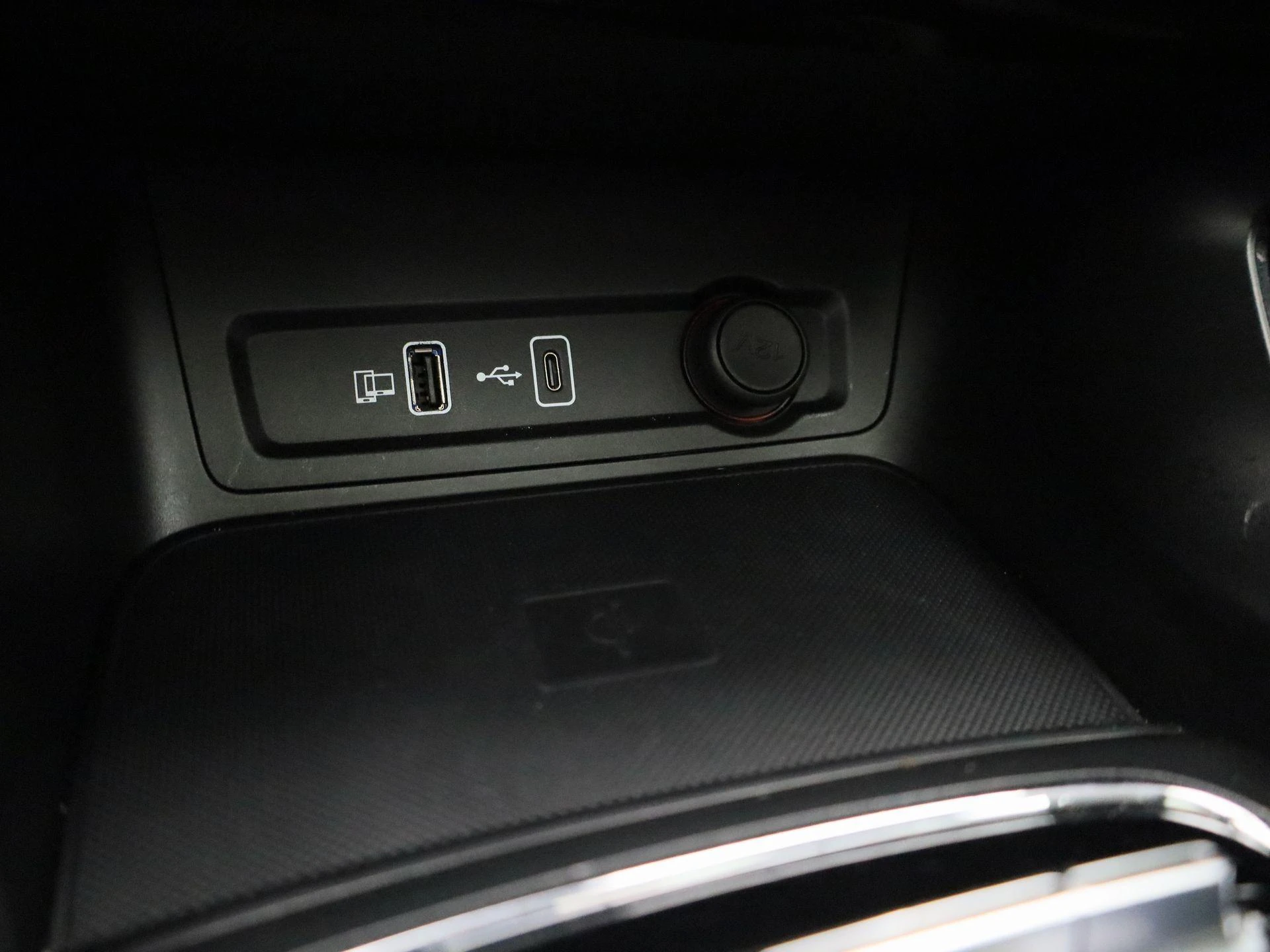 MG-ZS EV-image-19