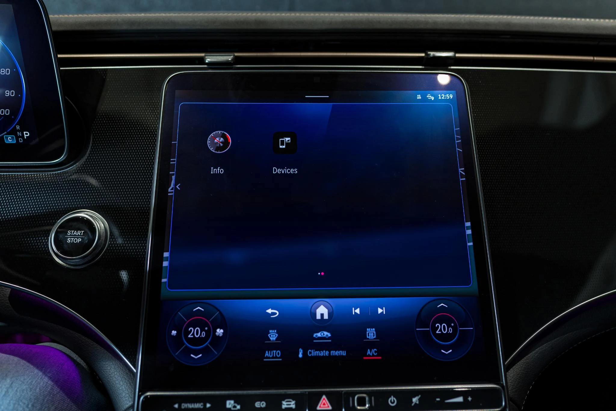Mercedes-Benz-EQE-image-25