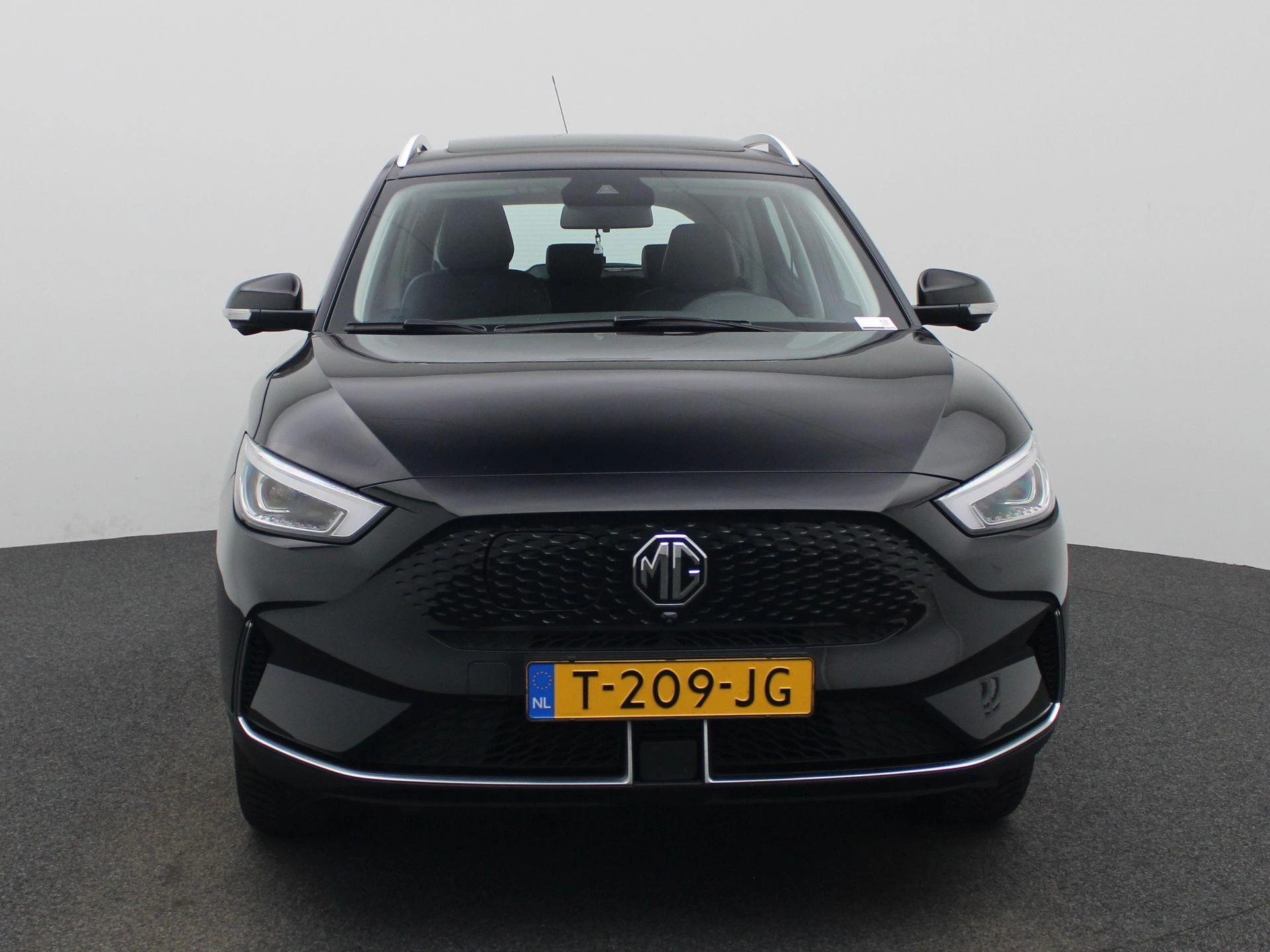 MG-ZS EV-image-2
