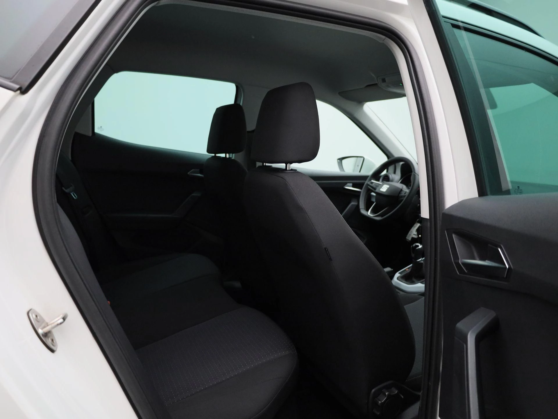 SEAT-Arona-image-32