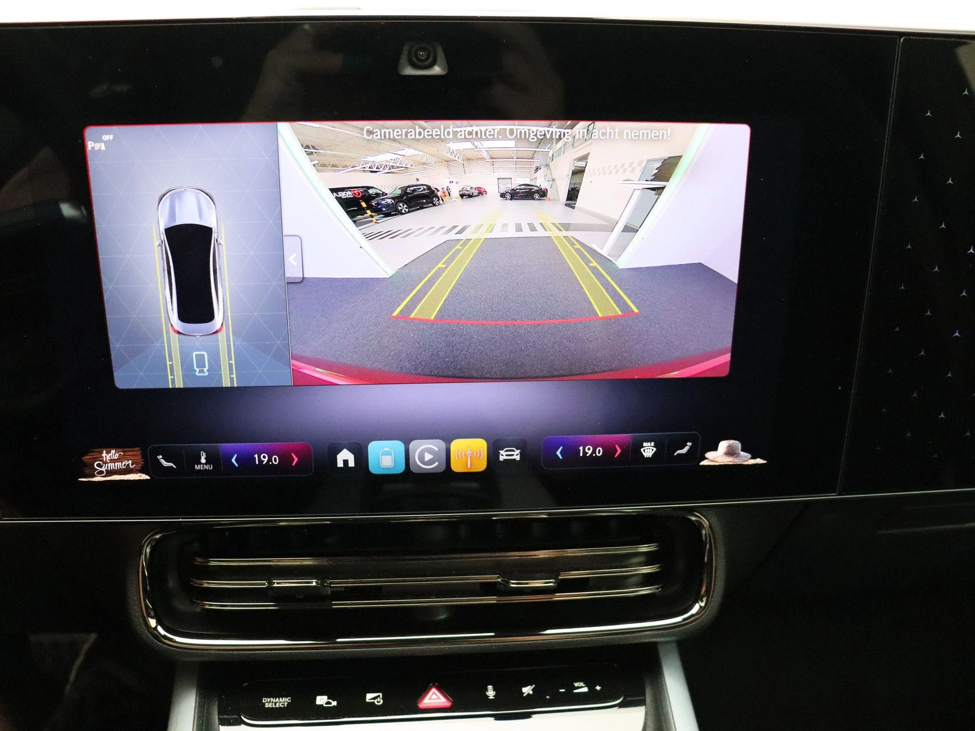 Mercedes-Benz-CLA-image-17