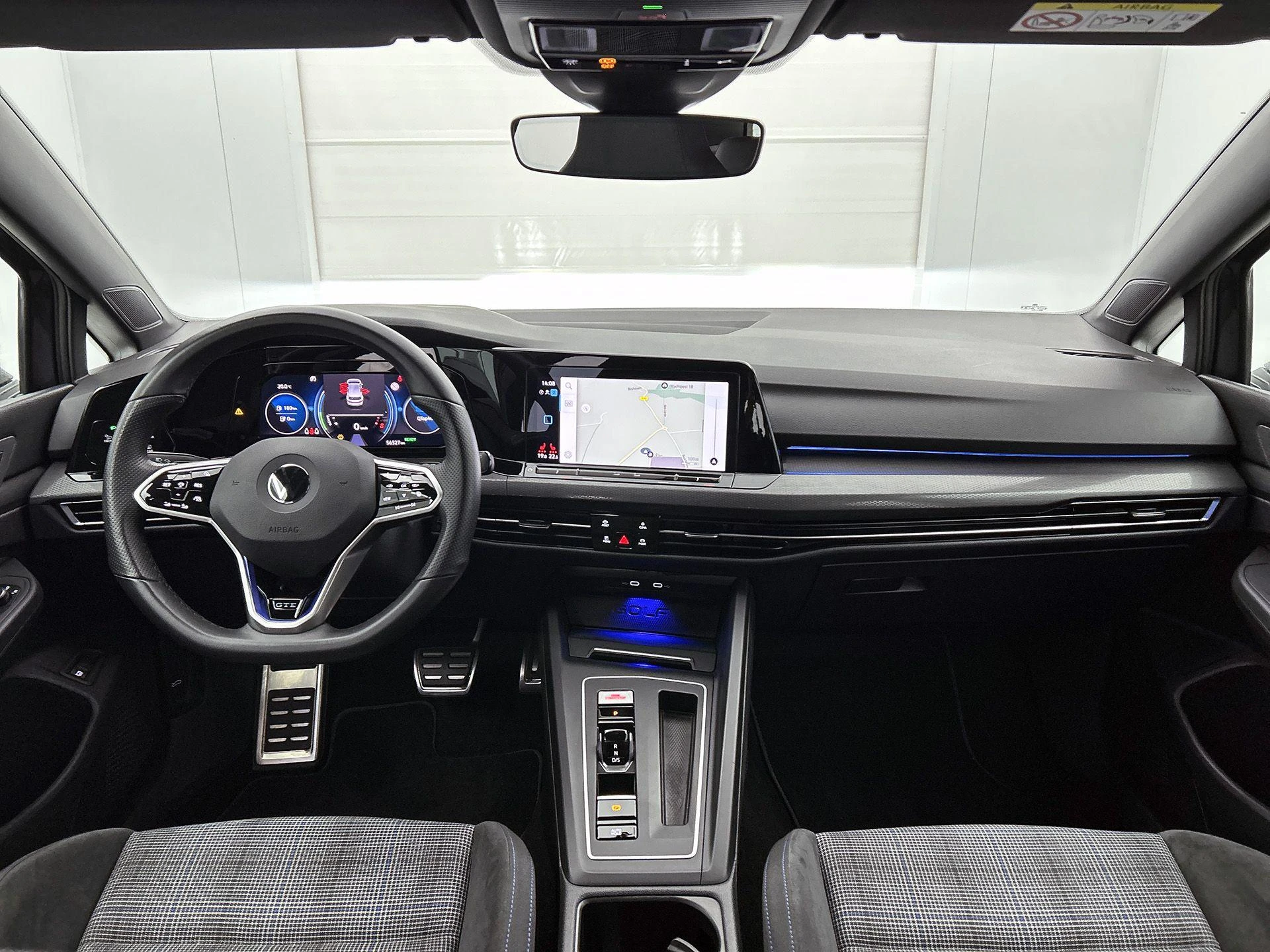 Volkswagen-Golf-image-22