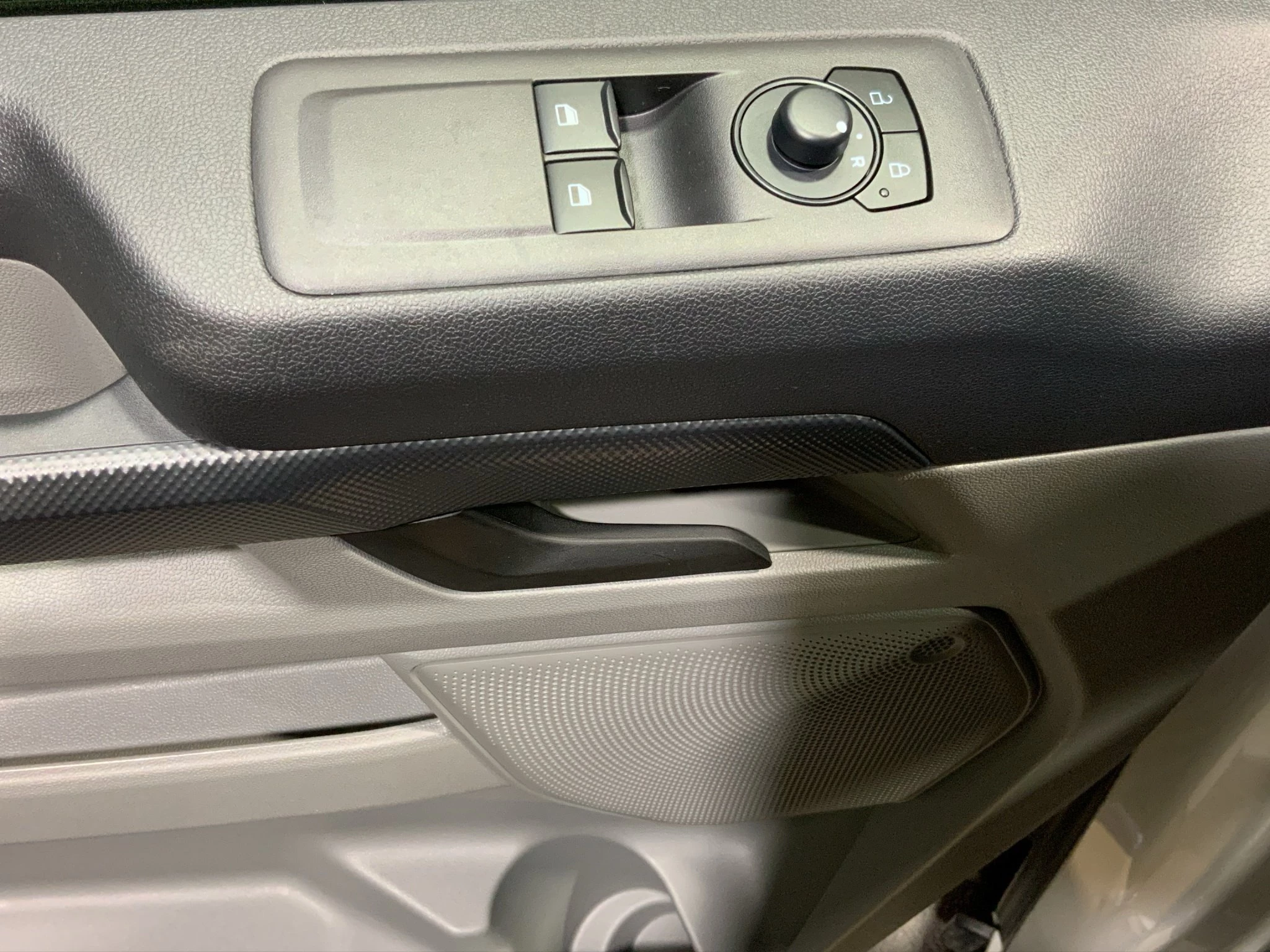 Ford Transit Custom Trend BEV 64kWh 320 L2 DoKa Kasten-LKW