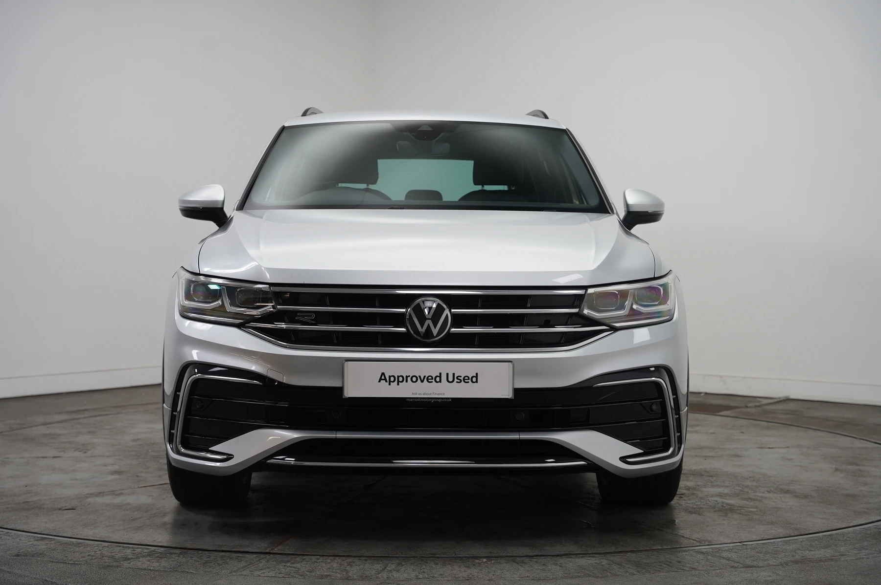Volkswagen-Tiguan-image-6