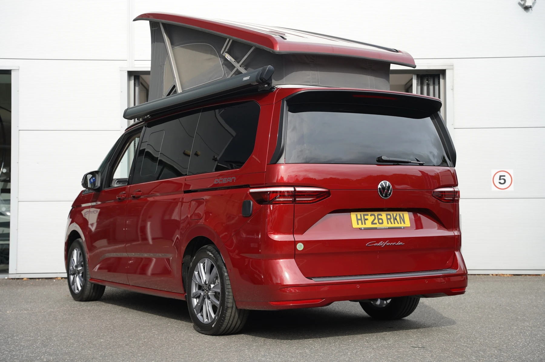 Volkswagen-California-image-2