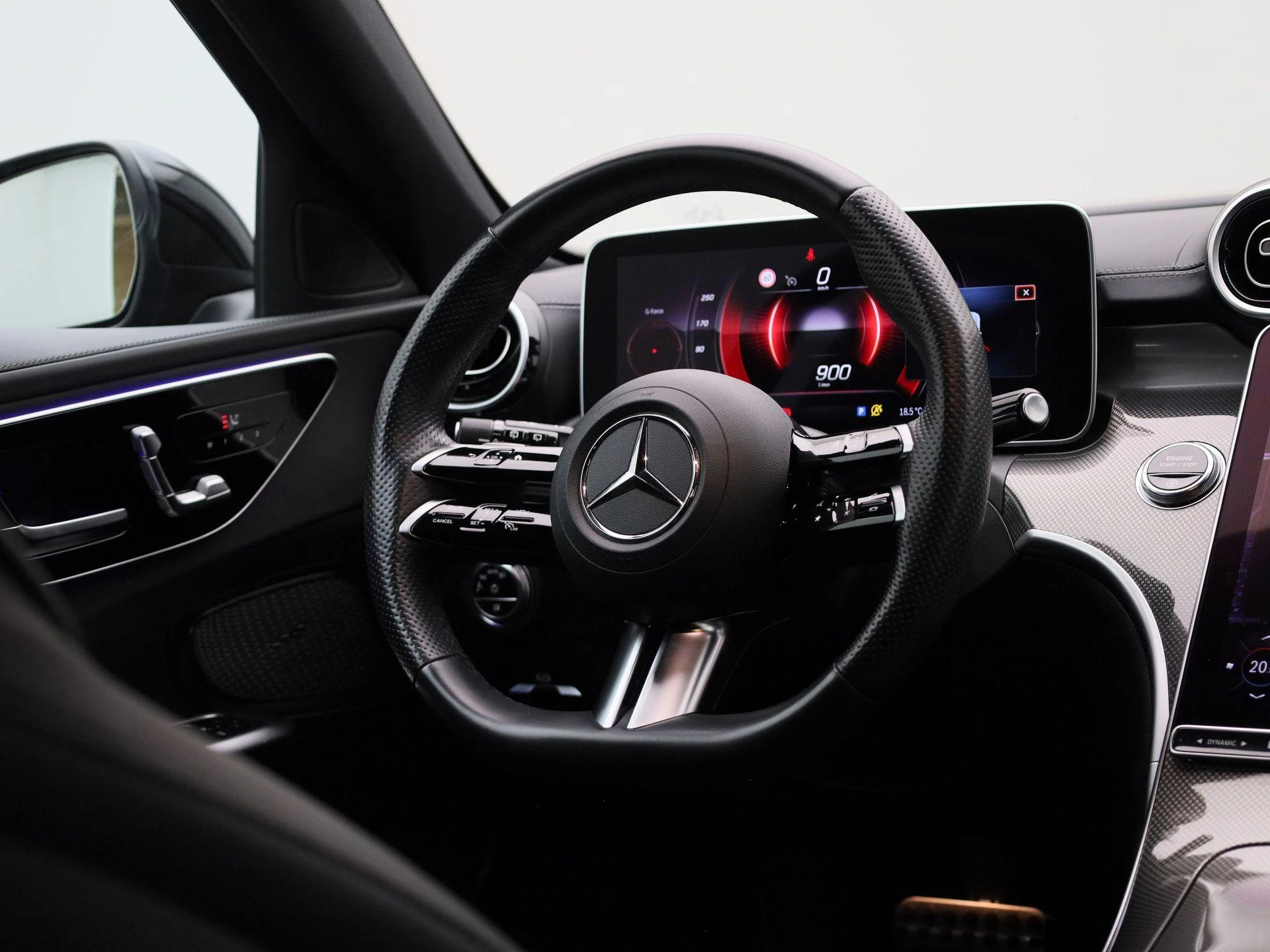 Mercedes-Benz-C-Klasse-image-47