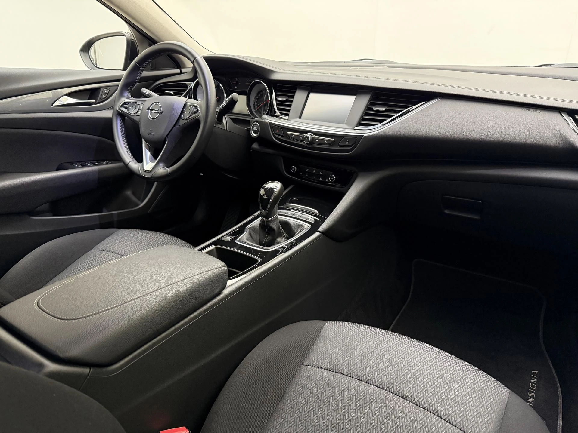 Opel-Insignia-image-10
