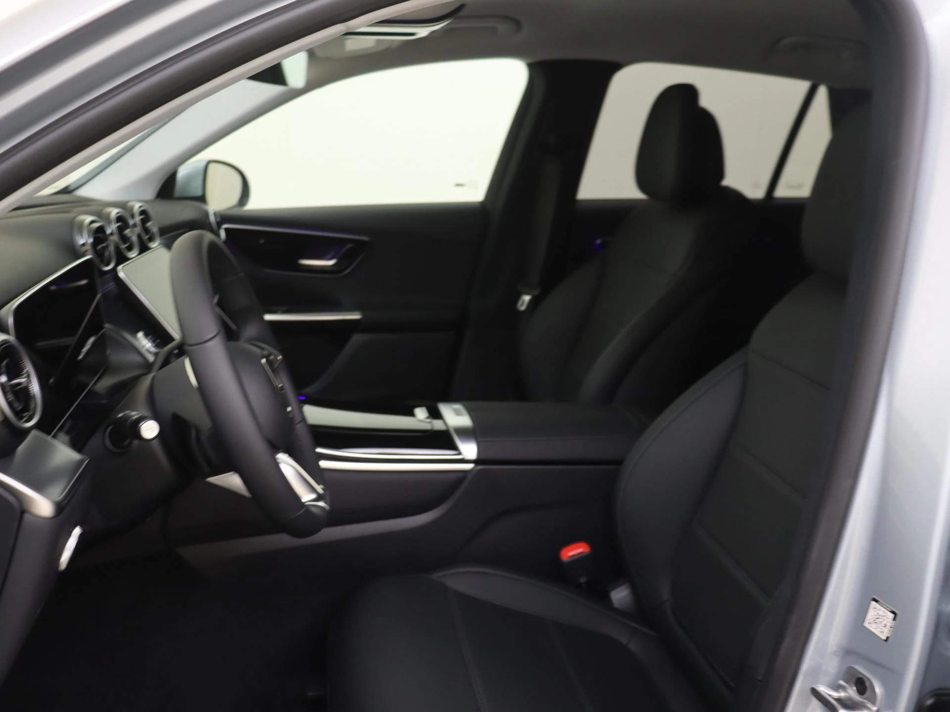 Mercedes-Benz-GLC-image-10
