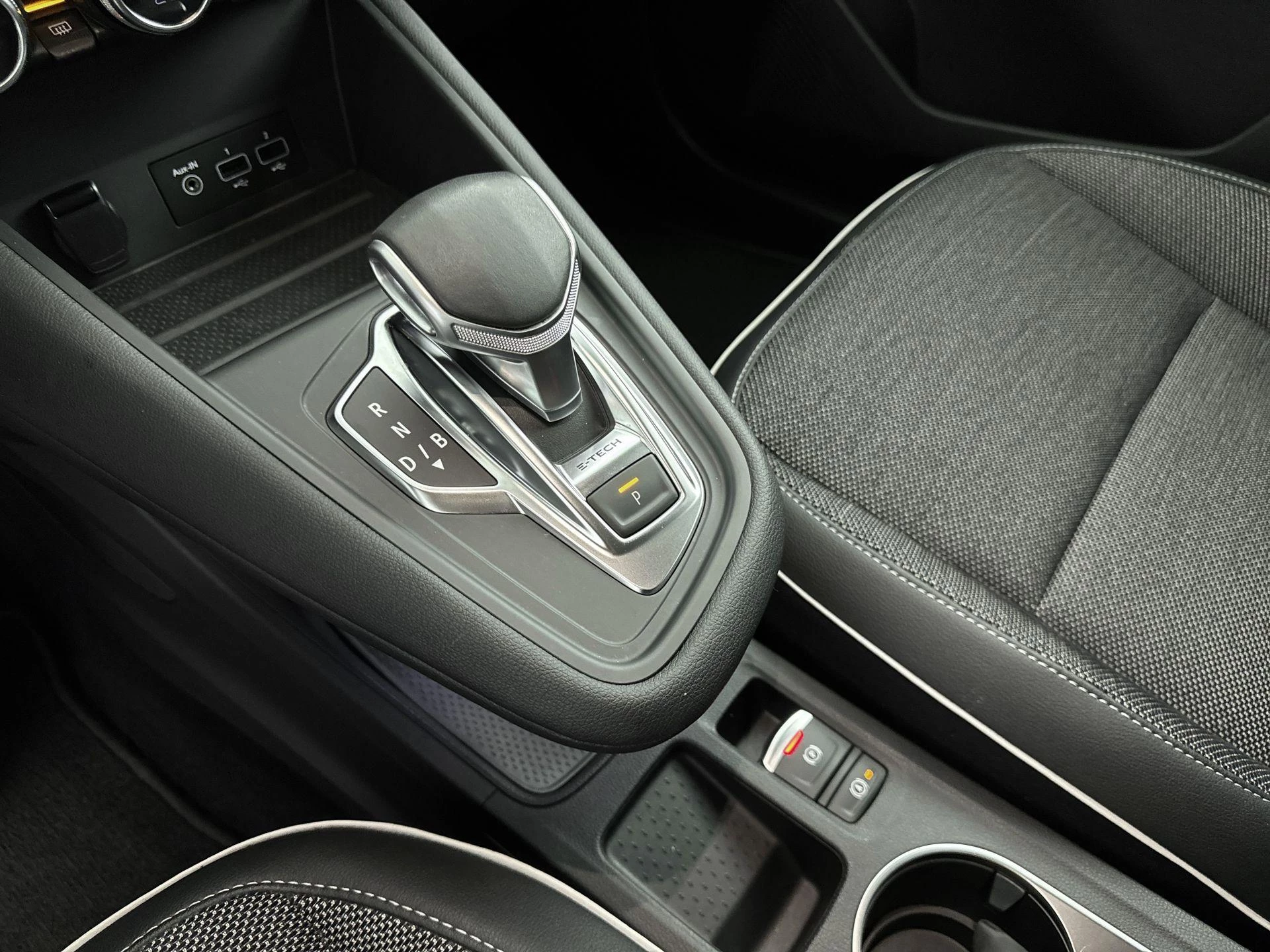 Renault-Captur-image-12