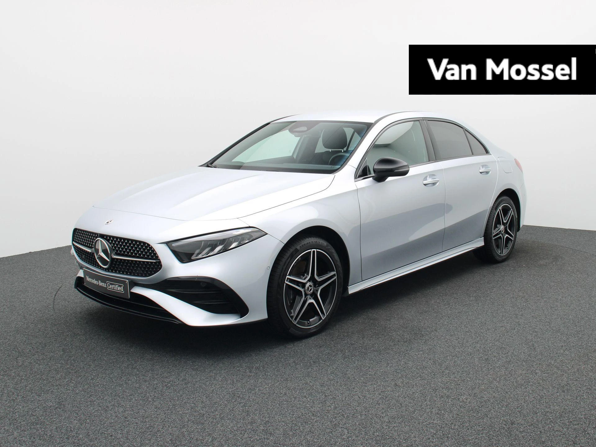 Mercedes-Benz-A-Klasse-image-0