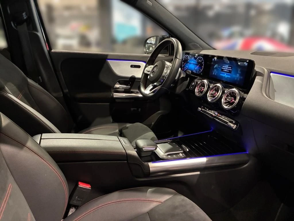 Mercedes-Benz-GLA 250-image-15