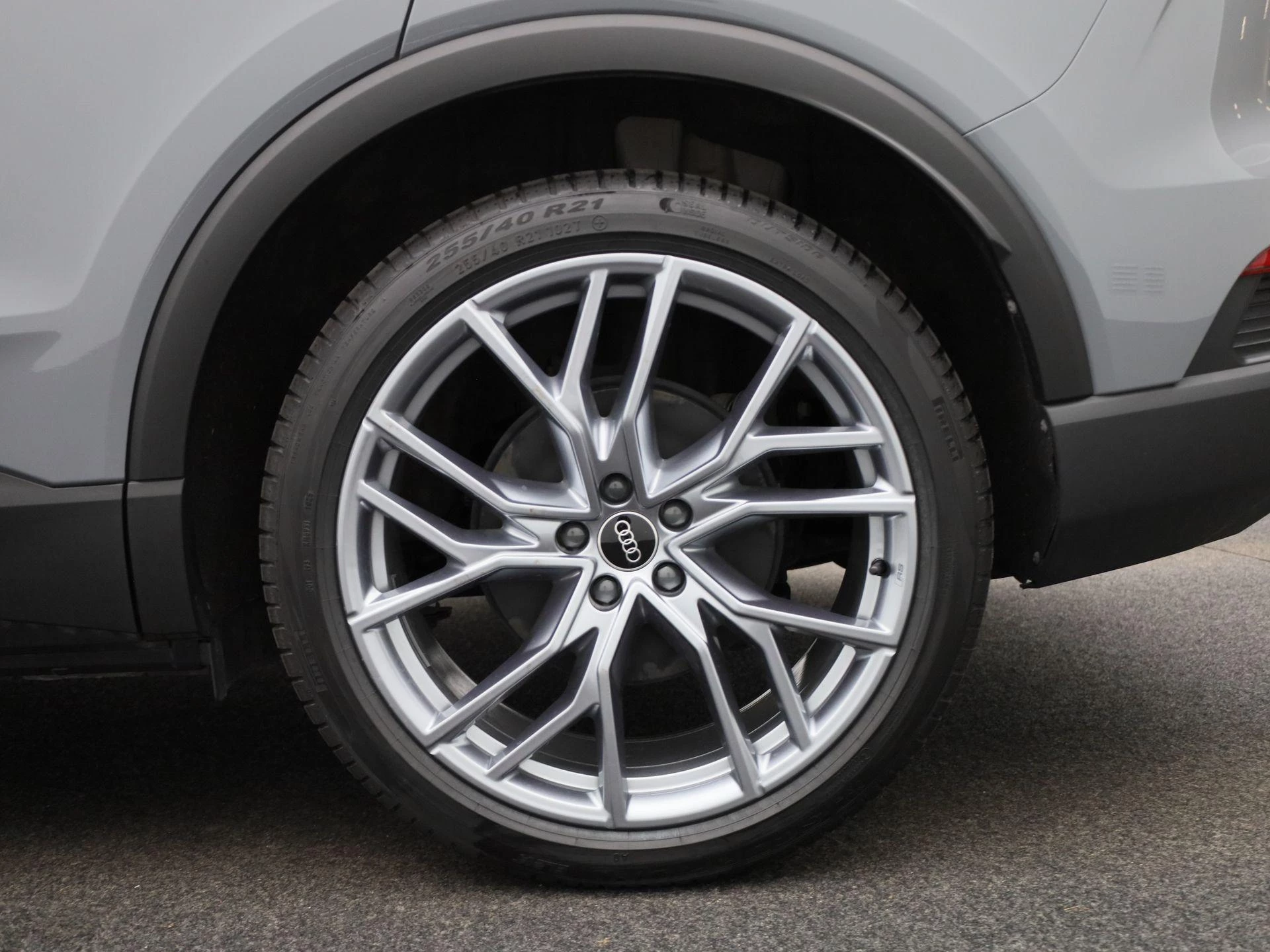 Audi-Q4 e-tron-image-12