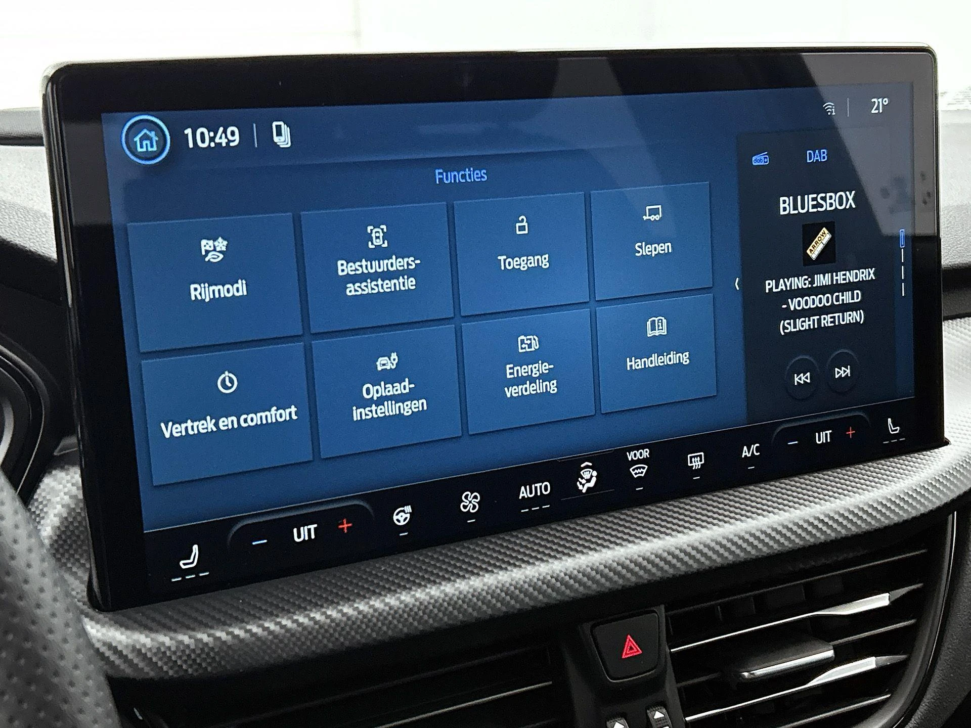 Ford-Kuga-image-12