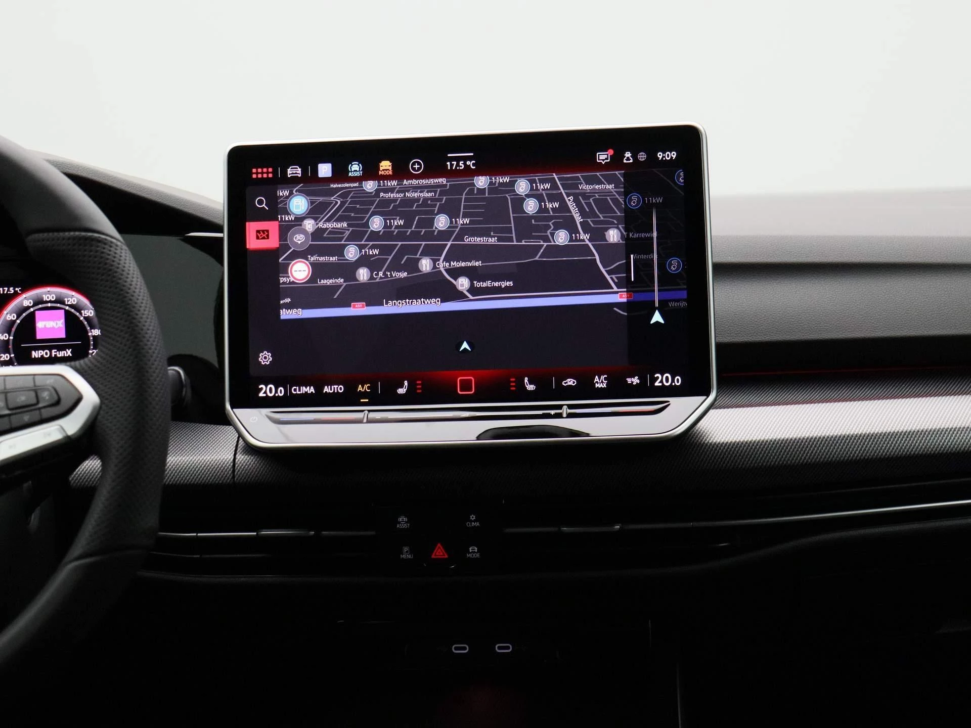 Volkswagen-Golf-image-8