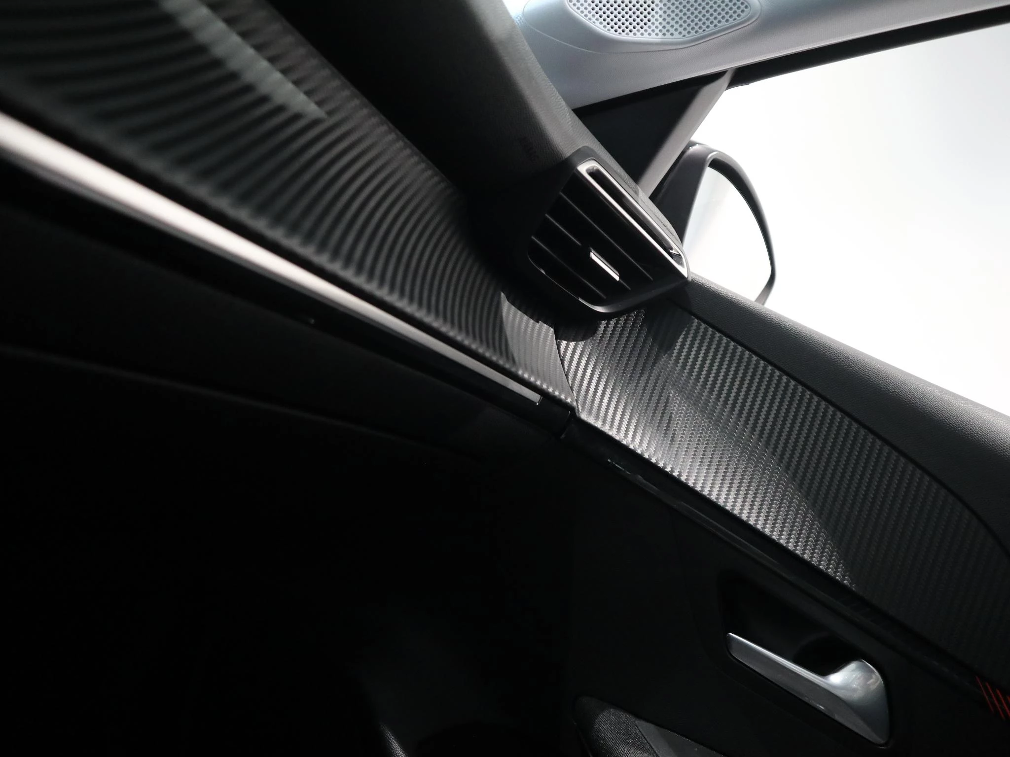 Peugeot-208-image-19