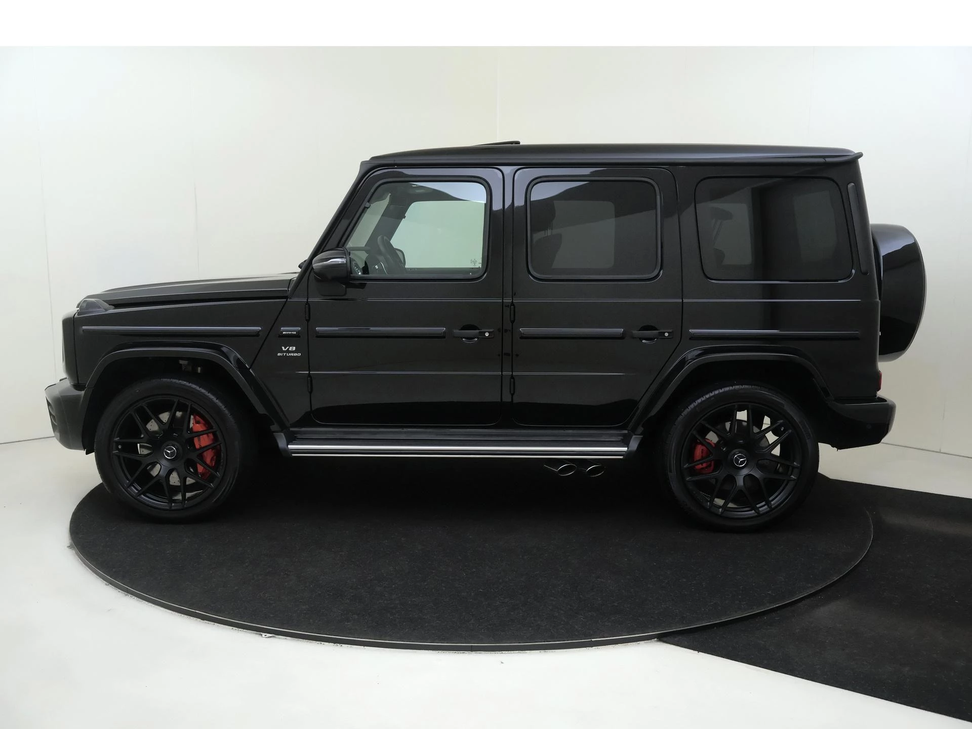 Mercedes-Benz-G-Klasse-image-8