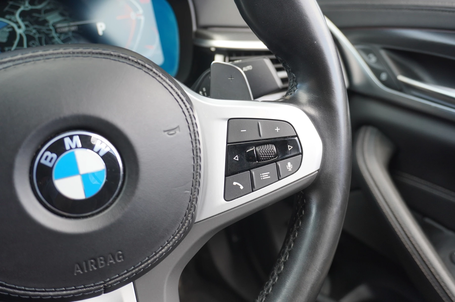 BMW-5 Series-image-21
