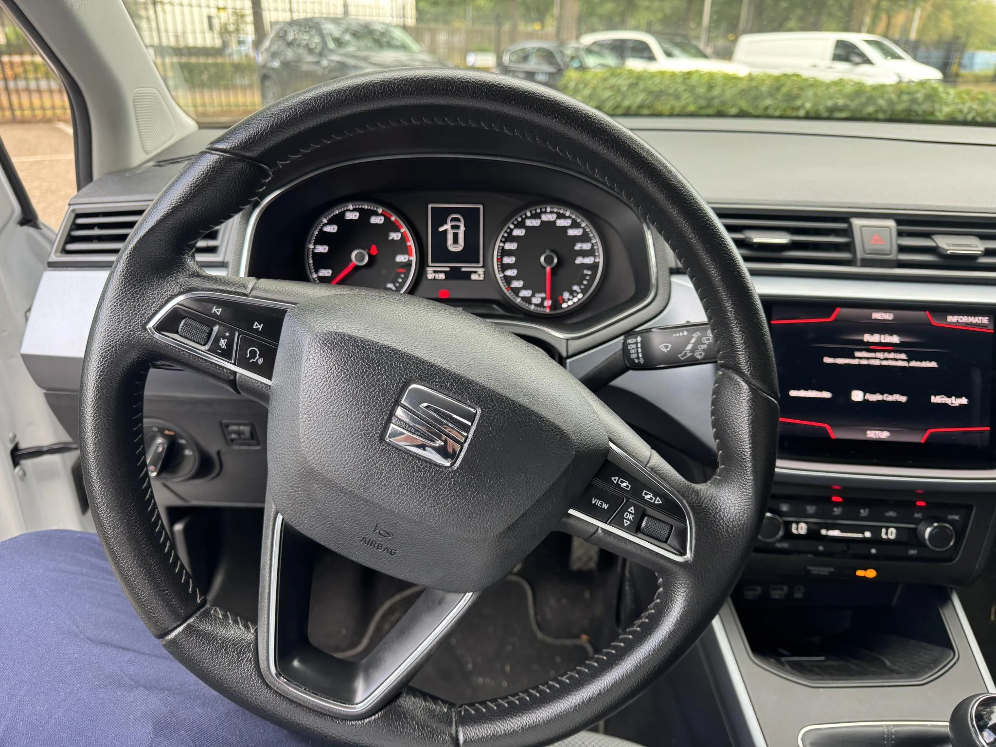 SEAT-Arona-image-11