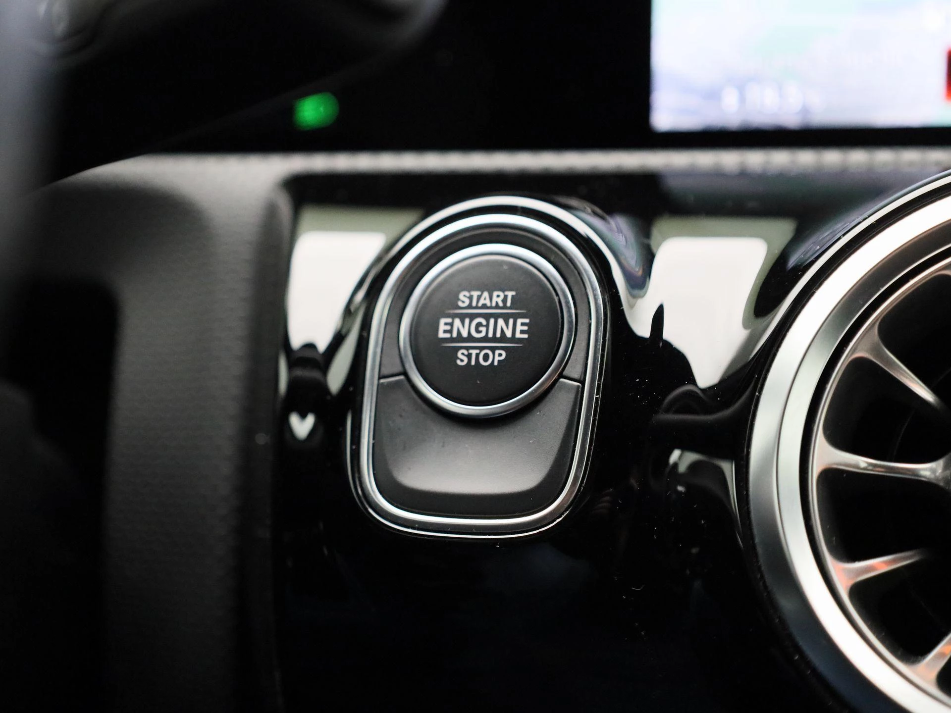 Mercedes-Benz-A-Klasse-image-22