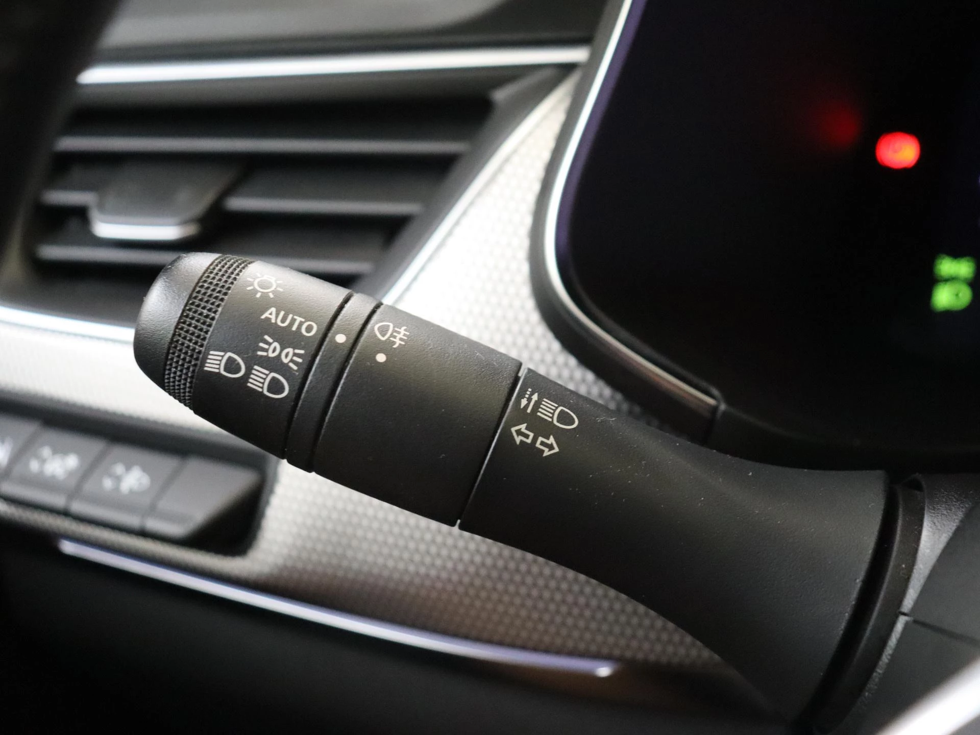 Renault-Arkana-image-25