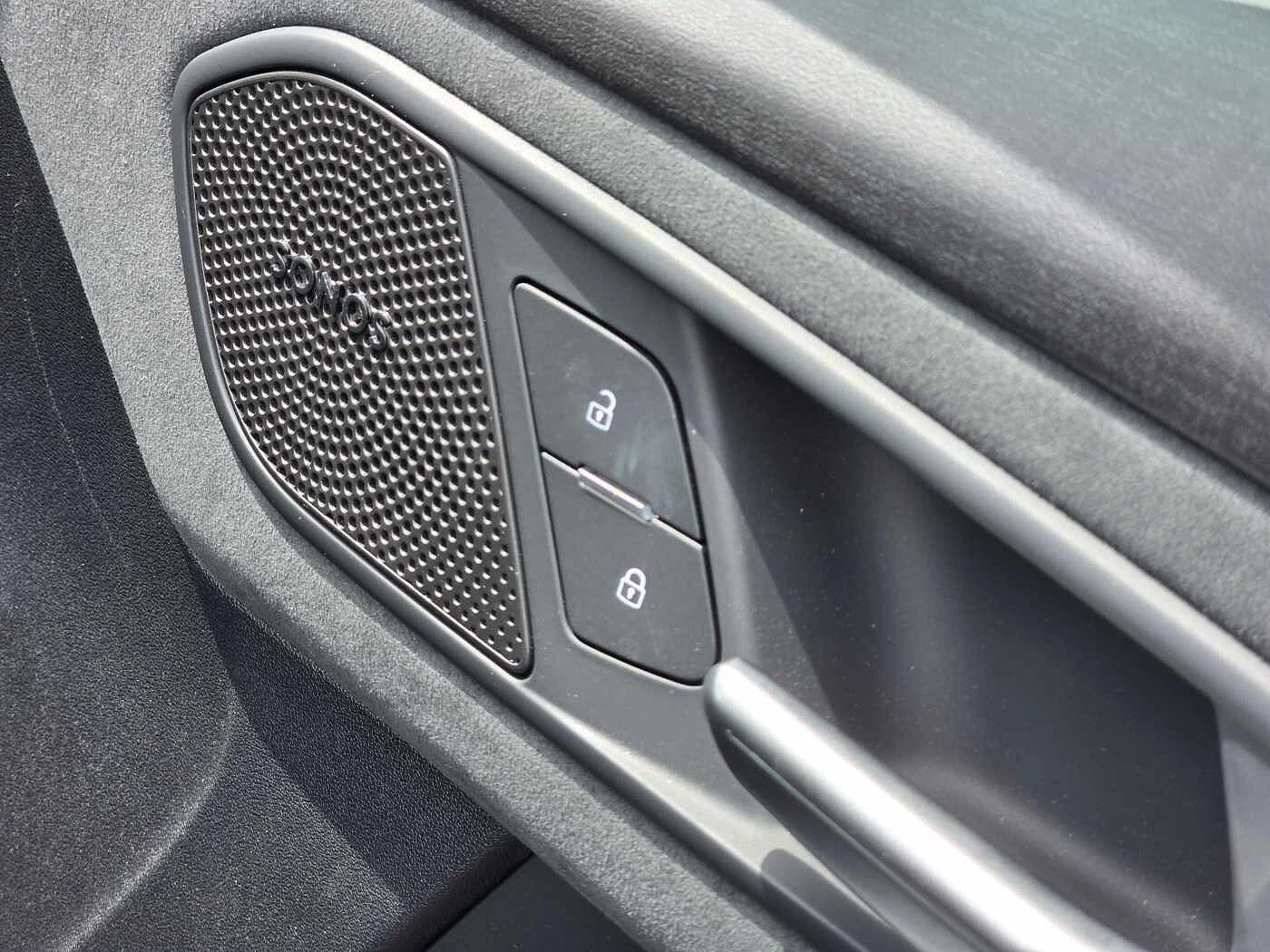 Audi-Q3-image-40