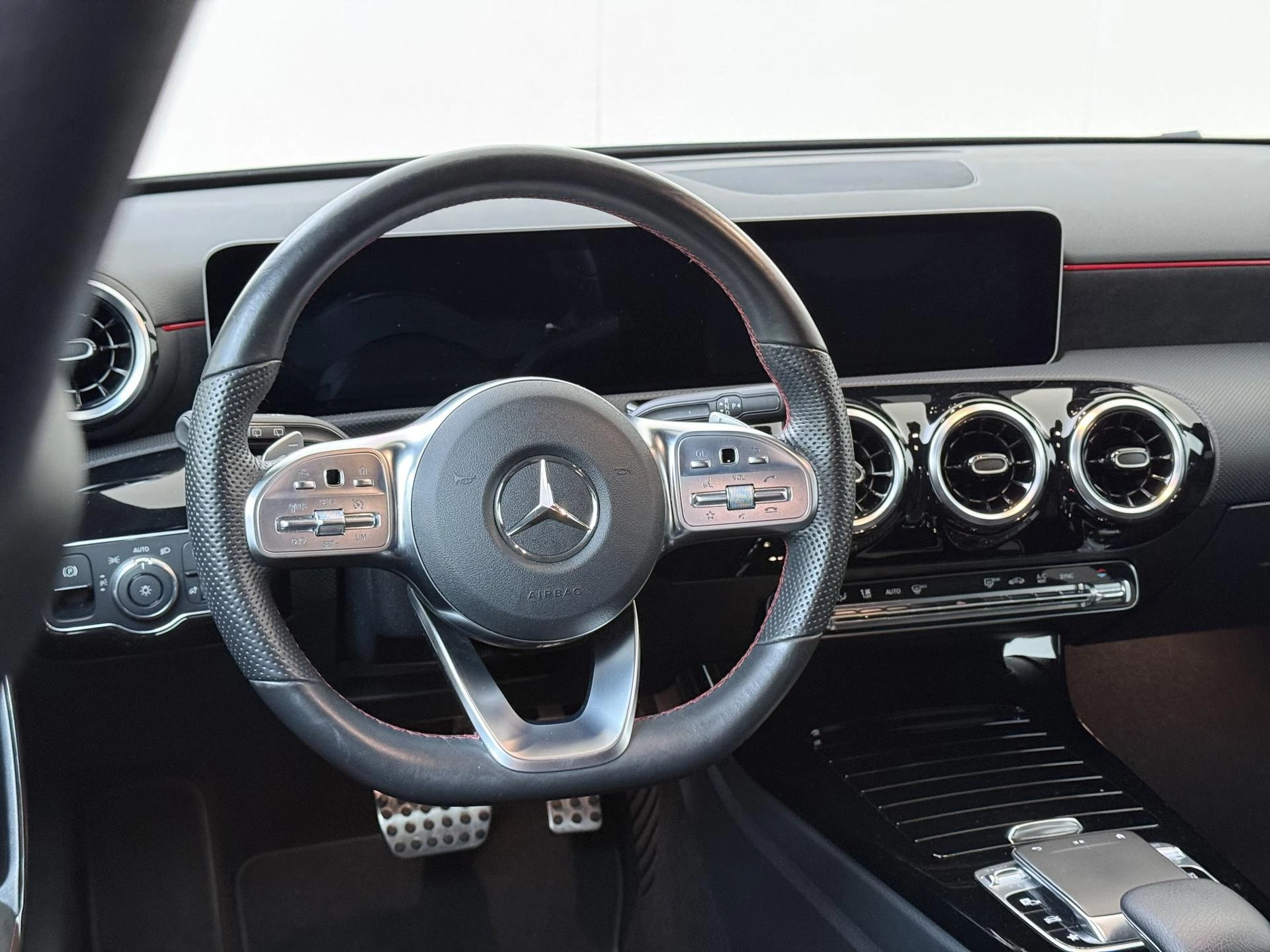 Mercedes-Benz-A-Klasse-image-12