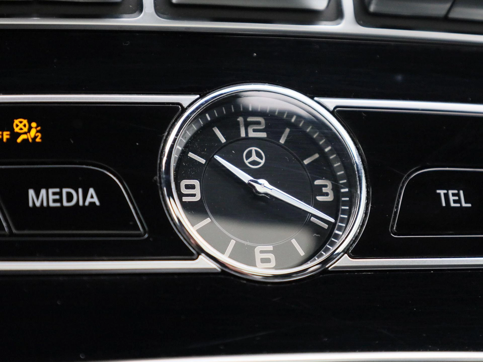 Mercedes-Benz-E-Klasse-image-25