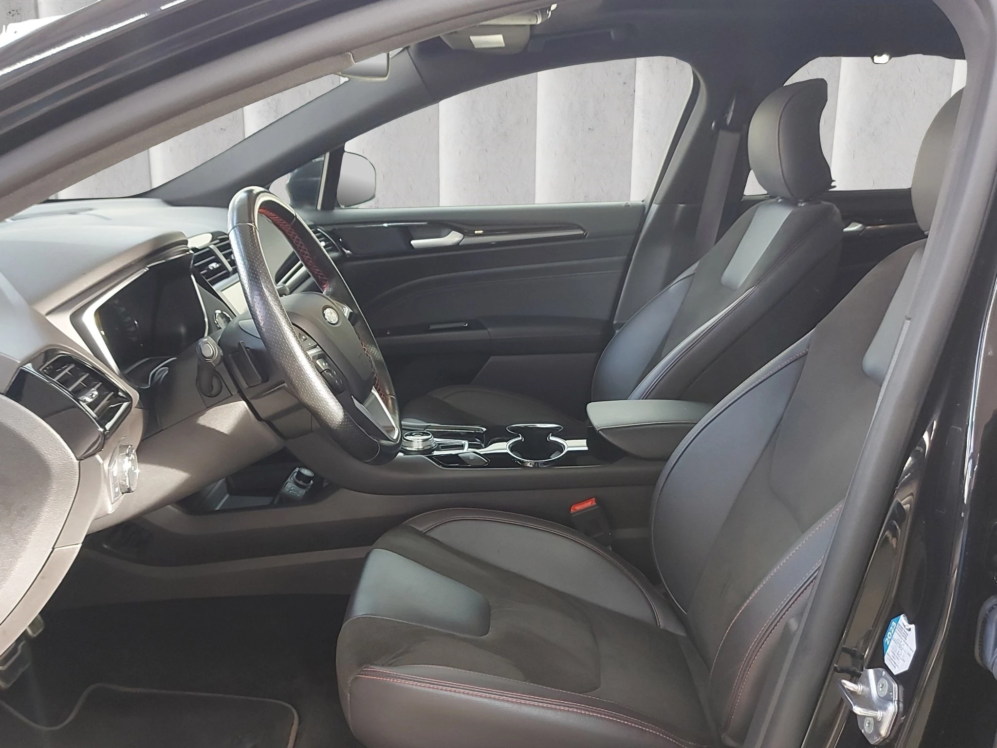 Ford-Mondeo-image-9