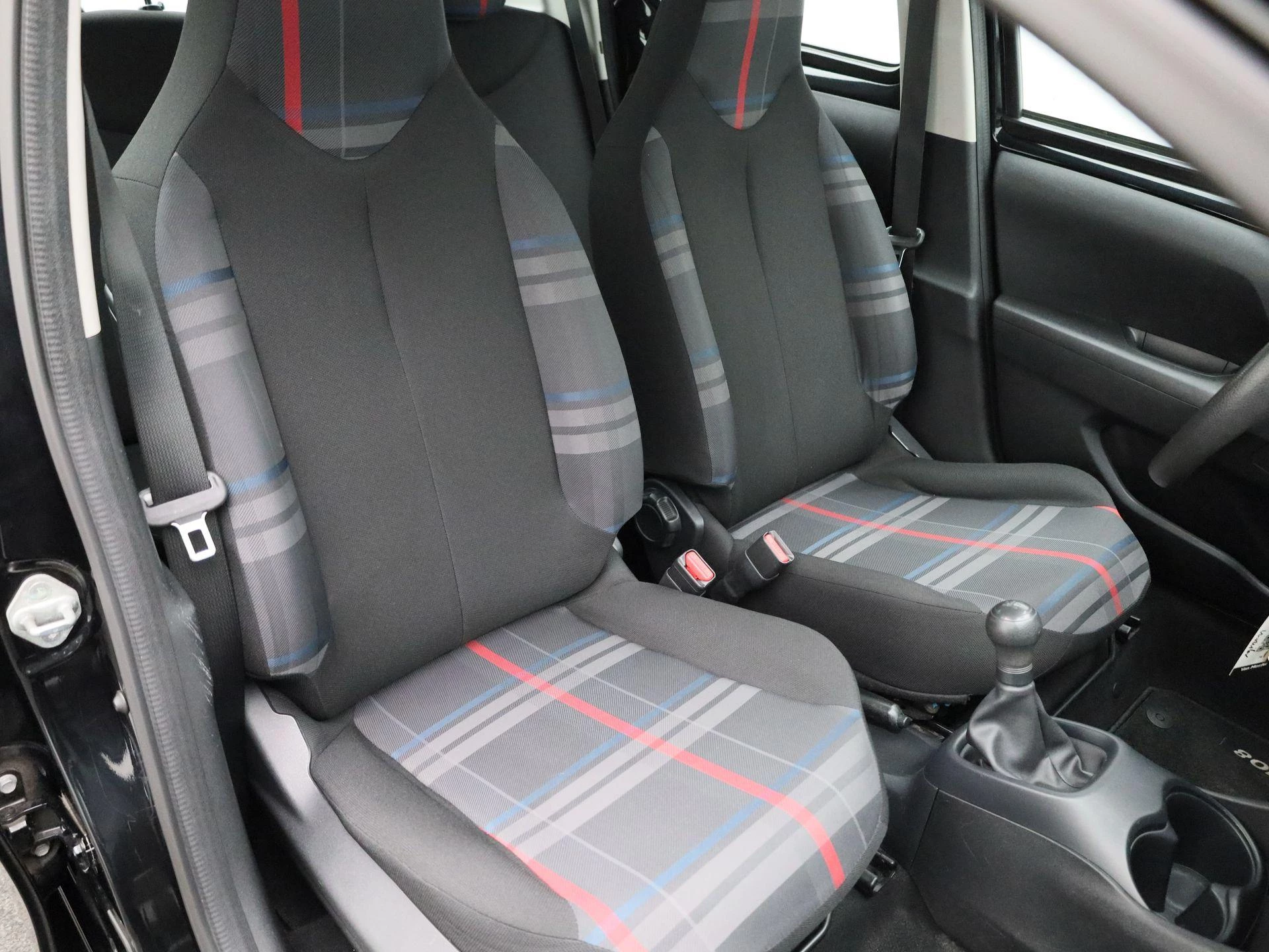 Peugeot-108-image-28