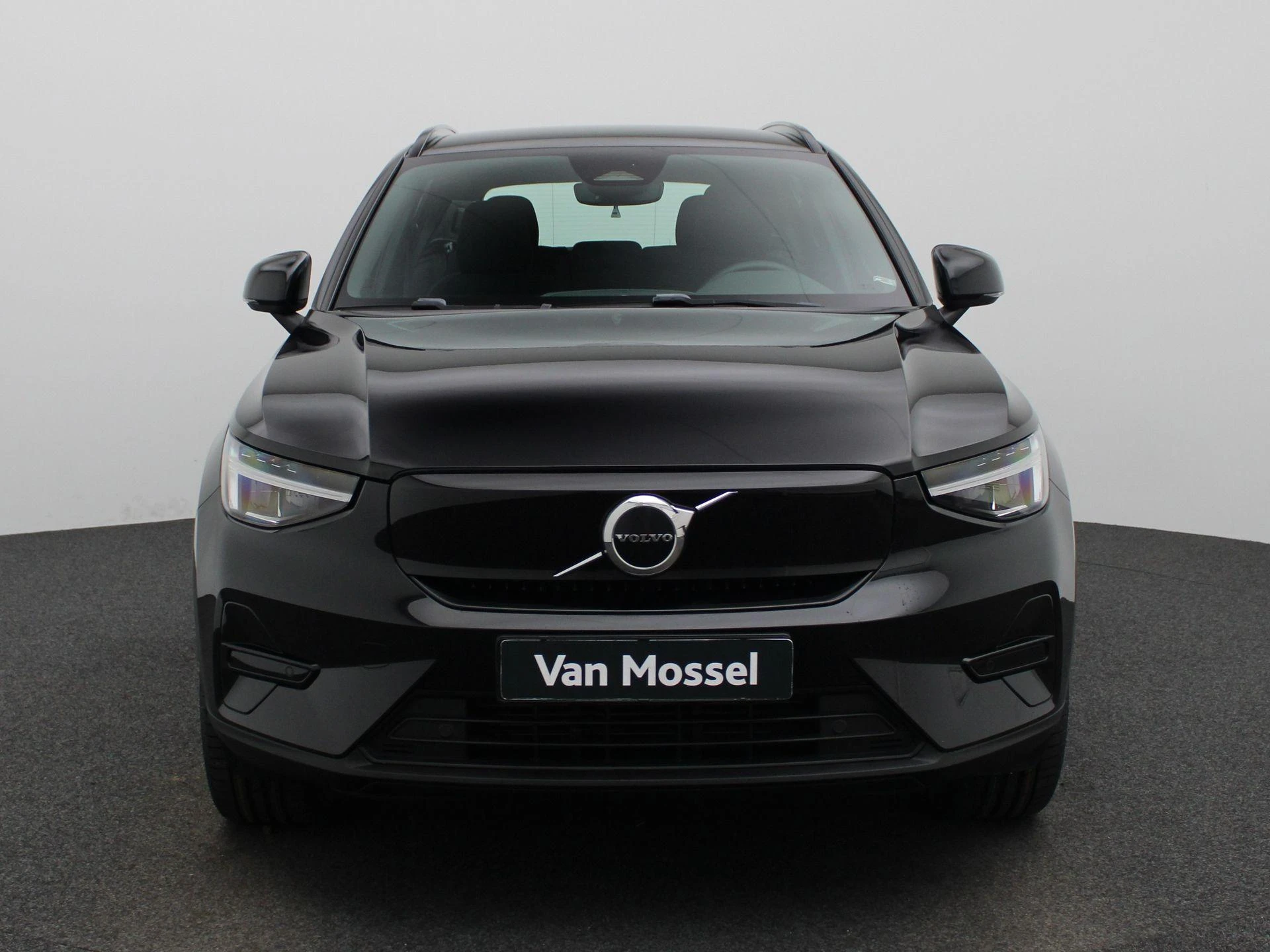 Volvo-XC40-image-2