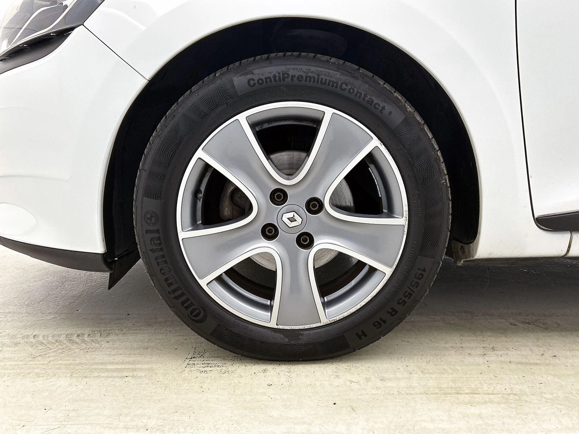 Renault-Clio-image-21