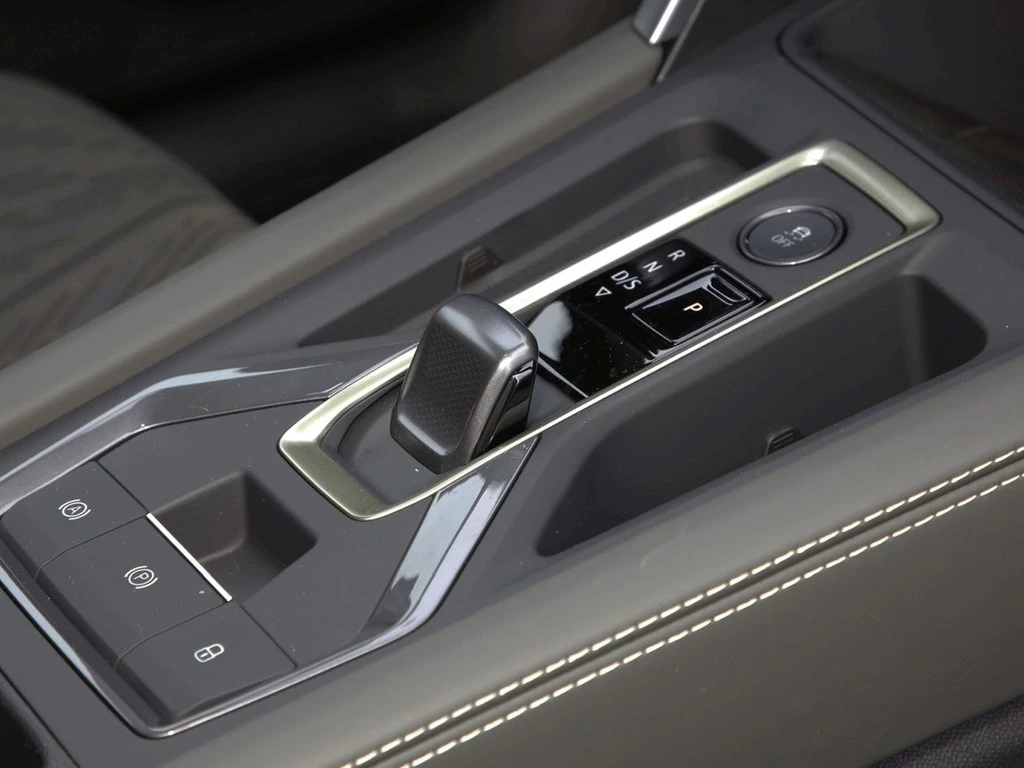 CUPRA Leon Sportstourer 2.0 TSI UPE 65.235 VZ Tribe Ed