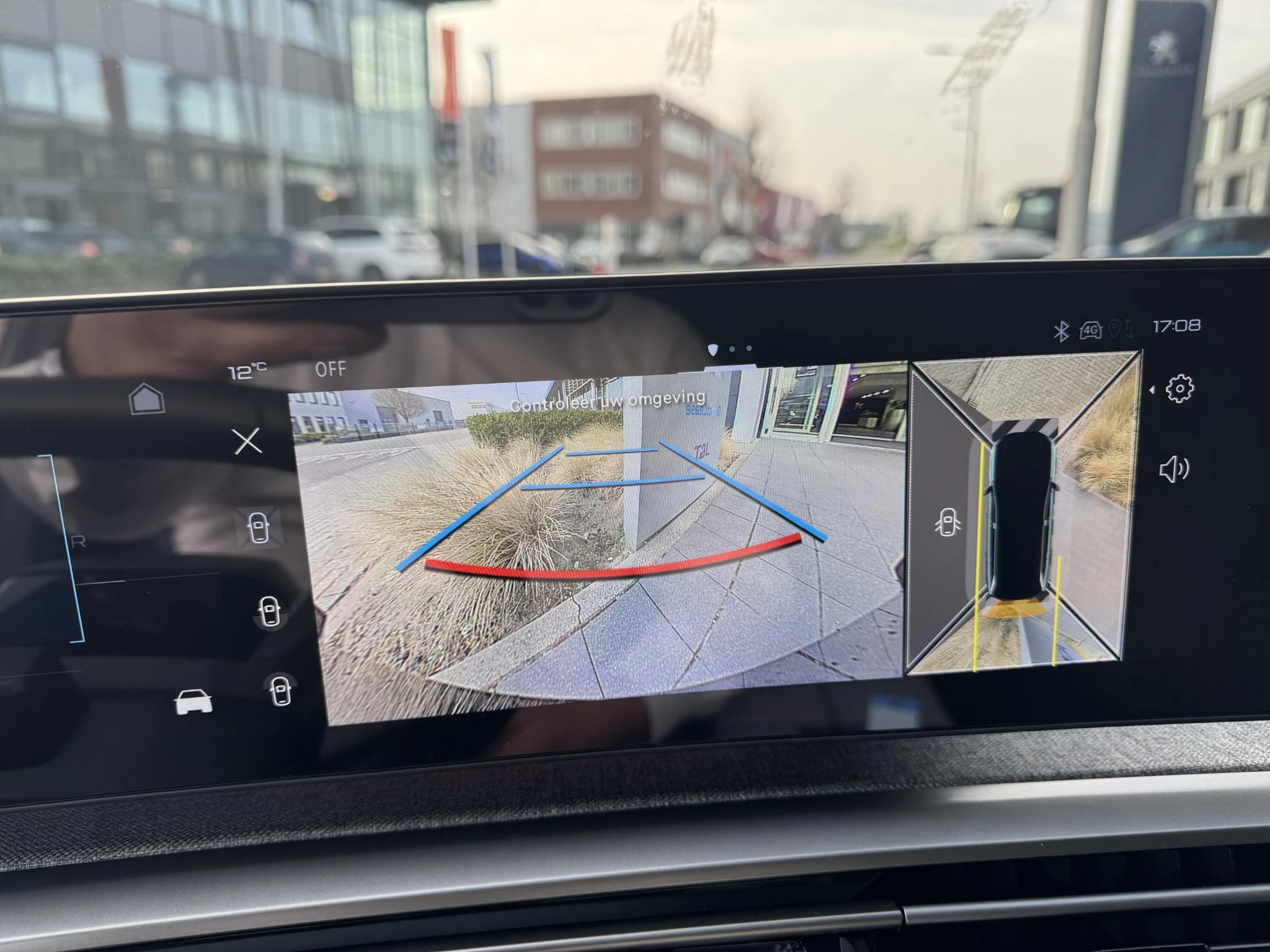 Peugeot-e-5008-image-21