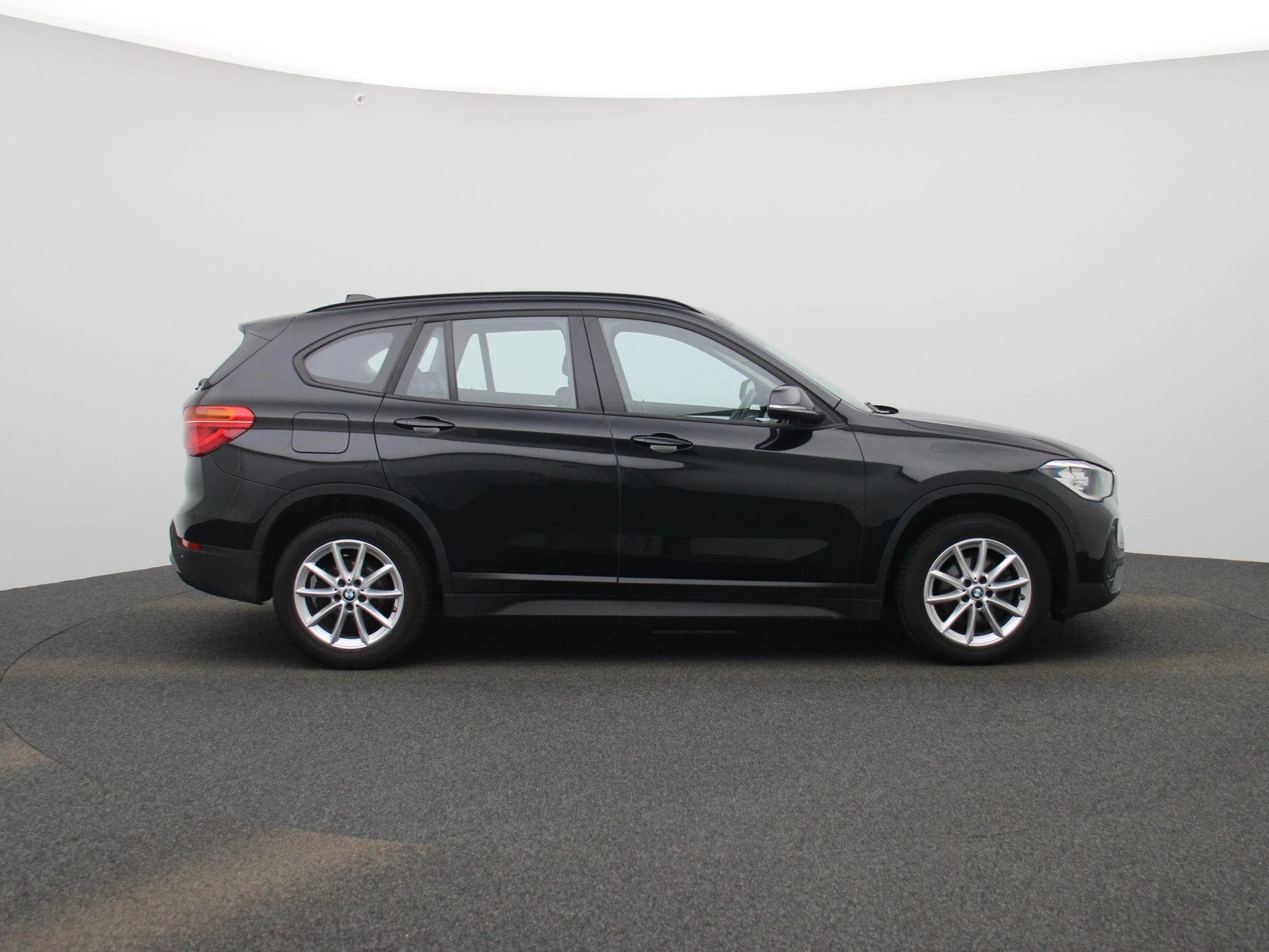 BMW X1 sDrive18iA (100 kW)