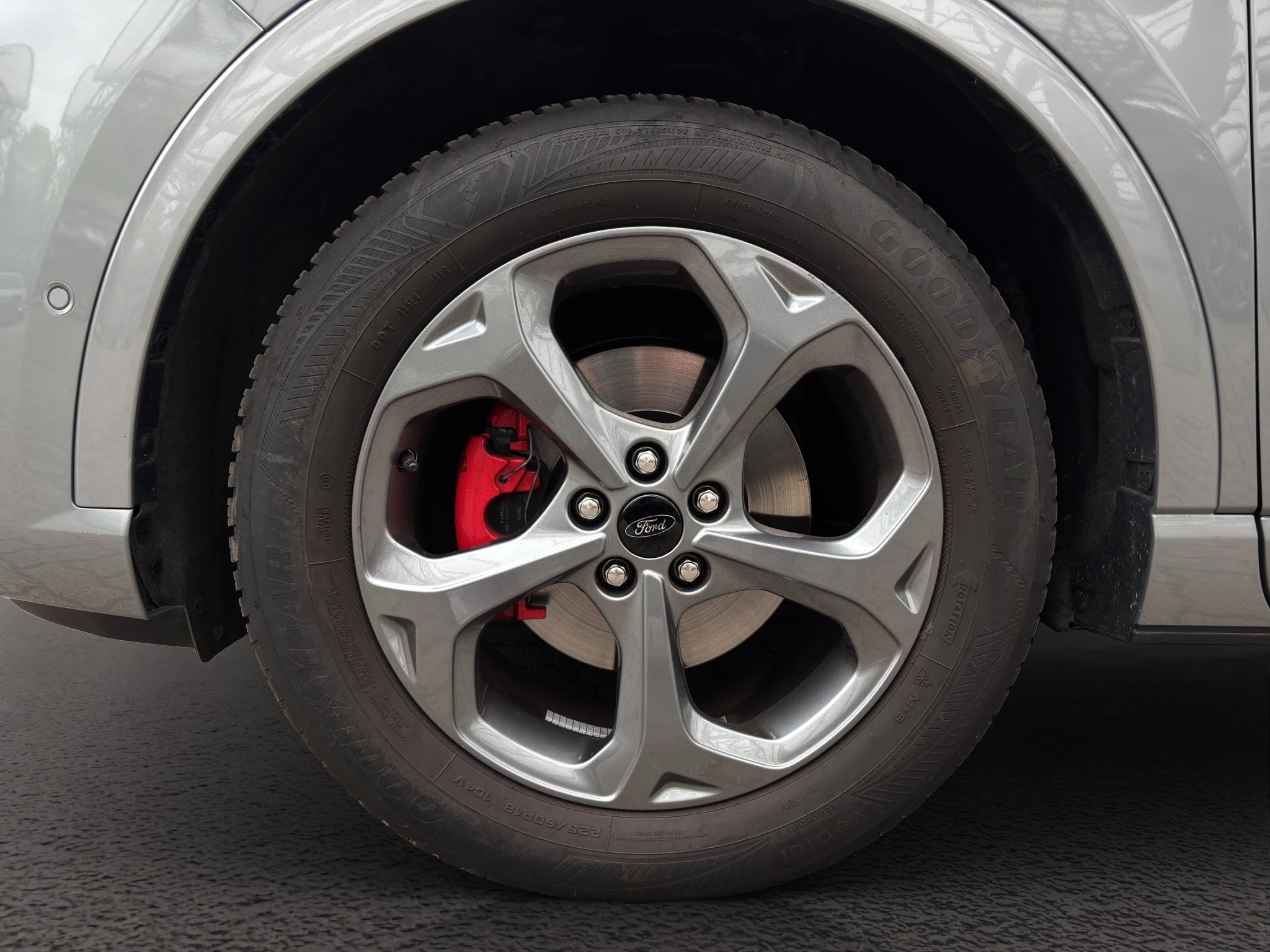 Ford Kuga ST-Line X Aut.*PANO*AHK*360GRAD*LED-MATRIX*NAVI*GRA*WINTER-PKT.