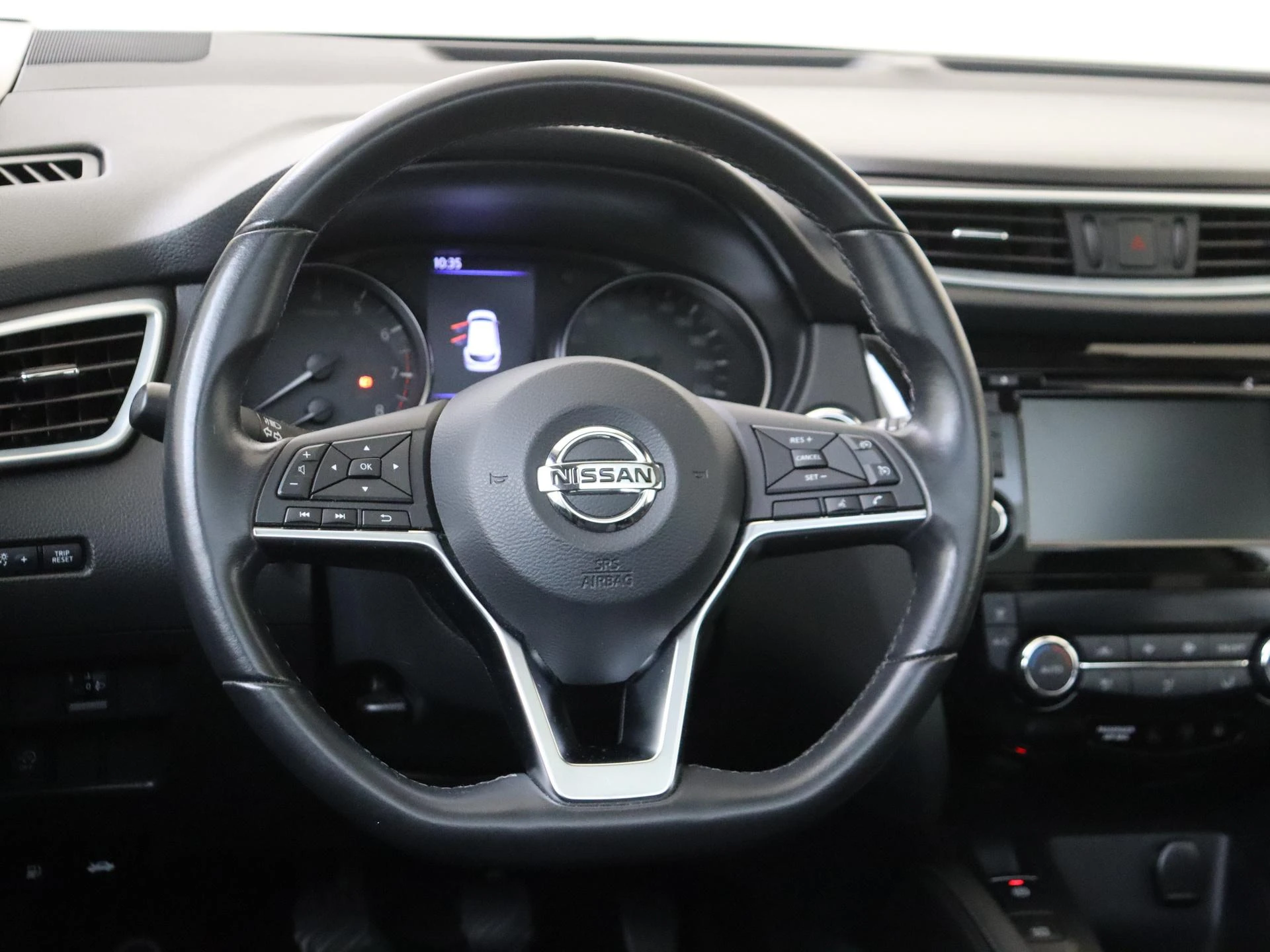 Nissan-QASHQAI-image-9