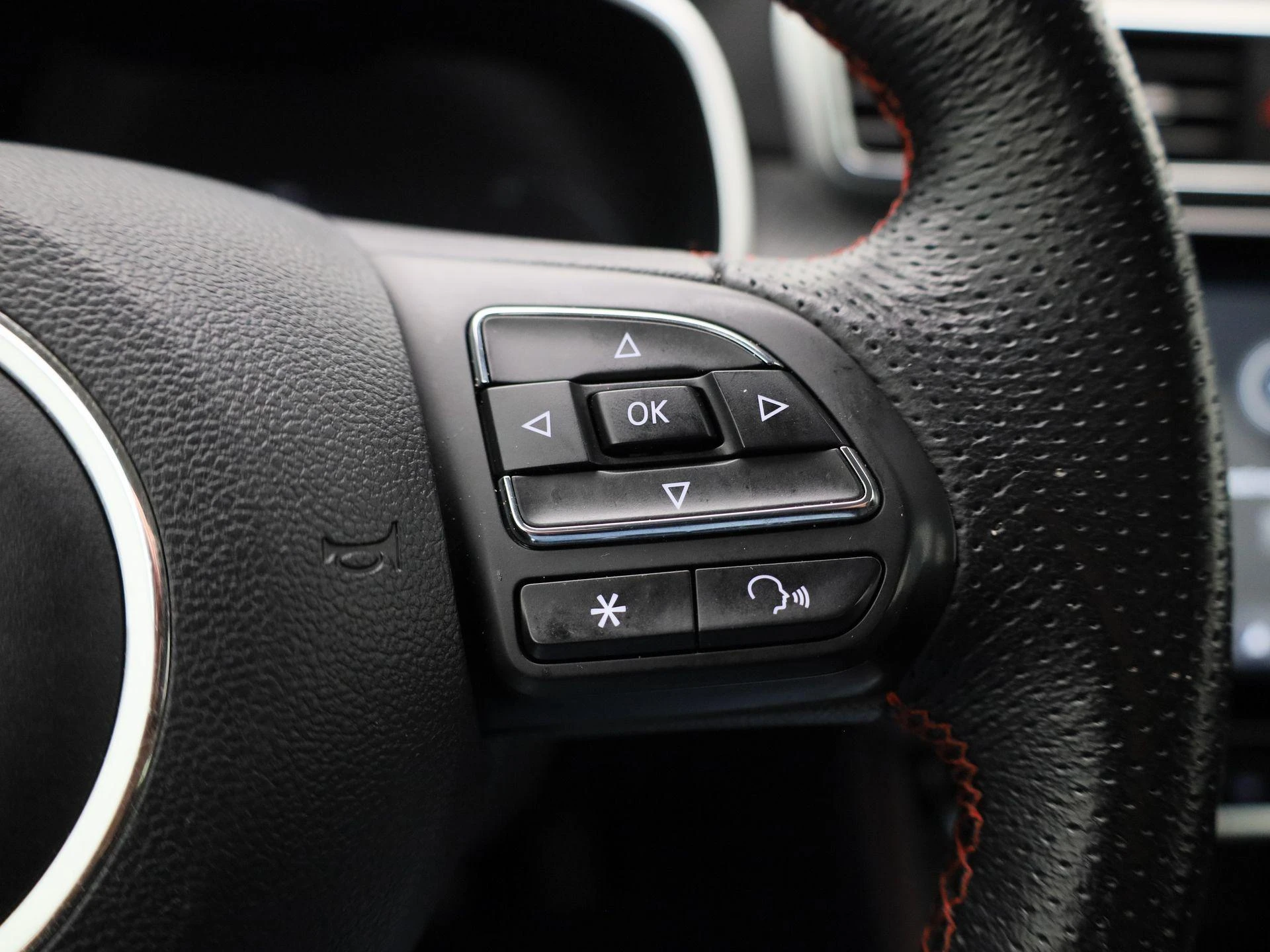 MG-ZS EV-image-16