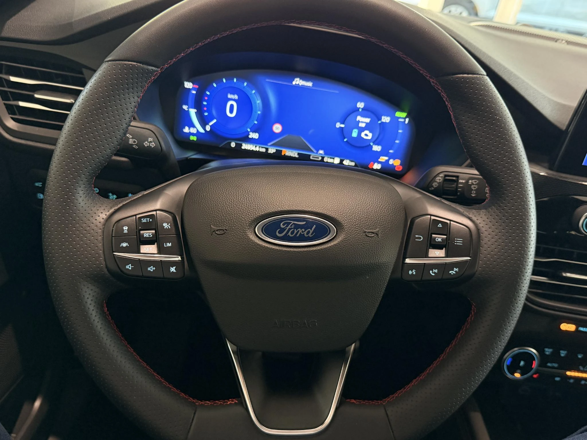 Ford-Kuga-image-10