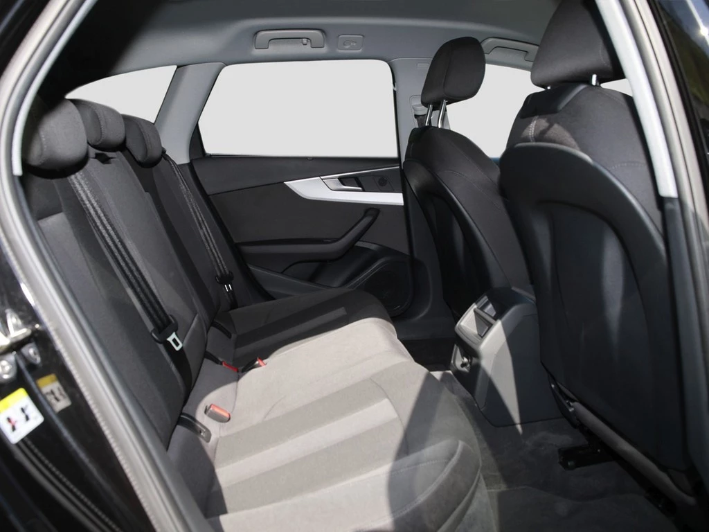 Audi A4 Avant 35 TFSI Navi PDC LED Business