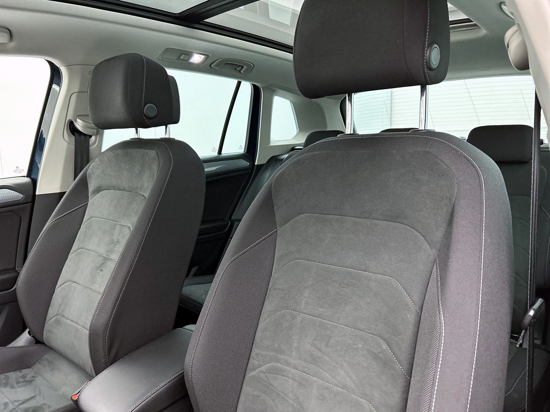 Volkswagen-Tiguan-image-15