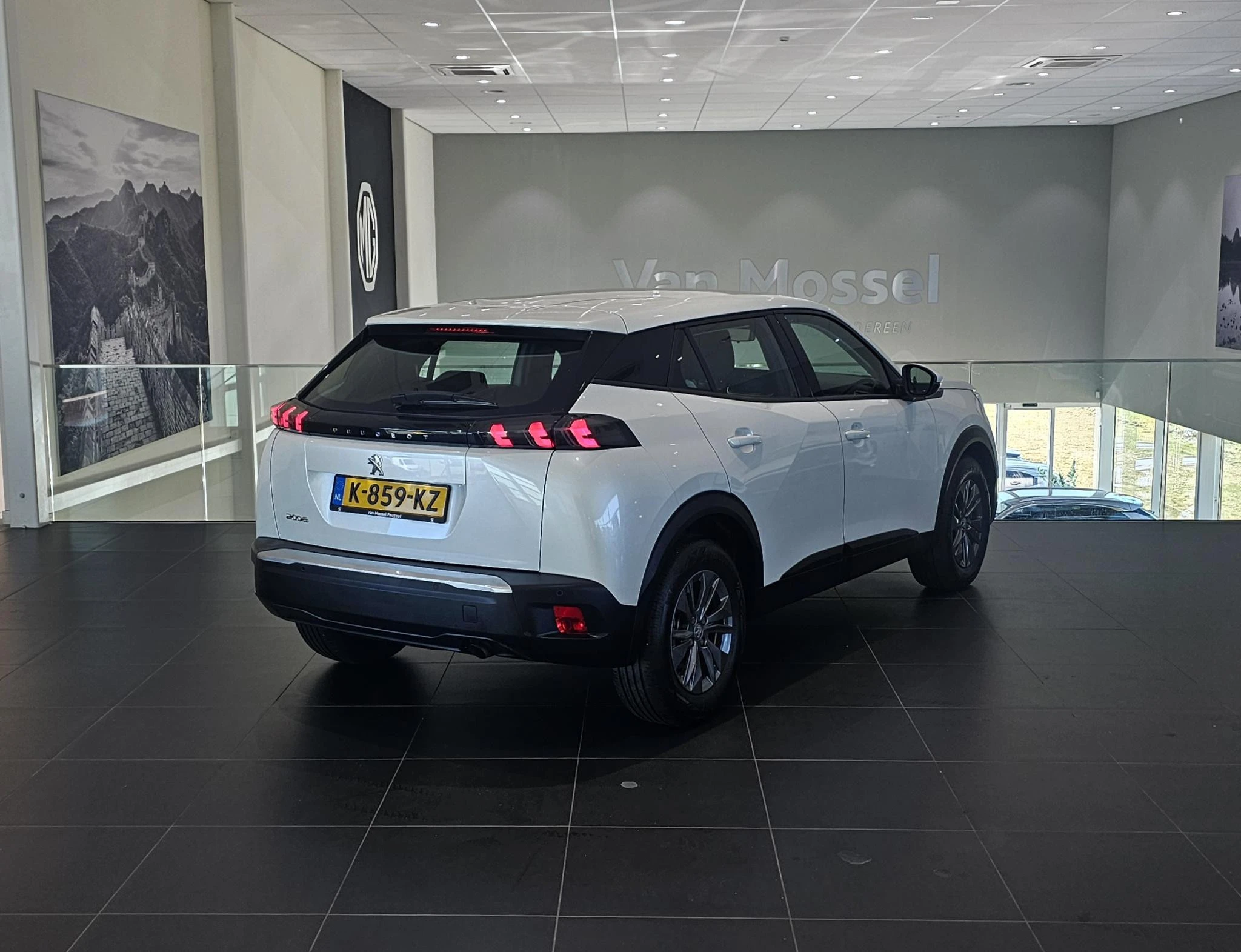 Peugeot-2008-image-4