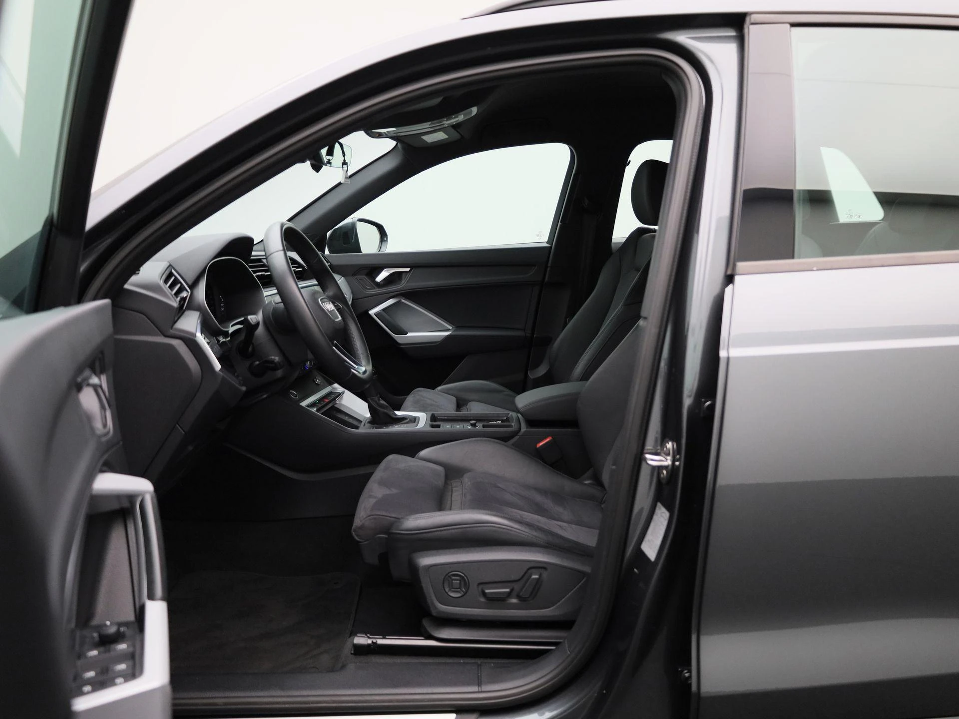 Audi-Q3-image-9