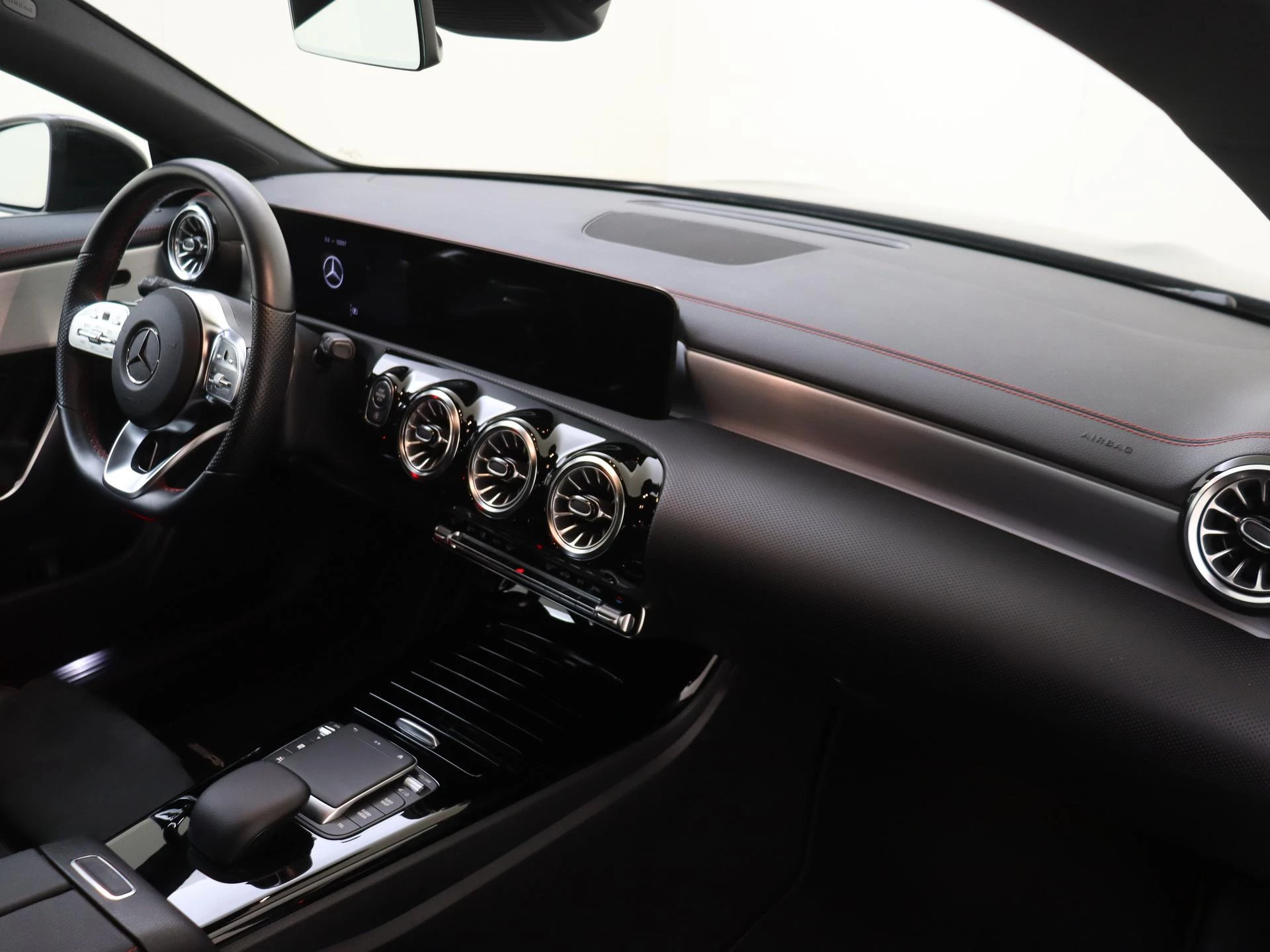 Mercedes-Benz CLA 180 Business Solution AMG
