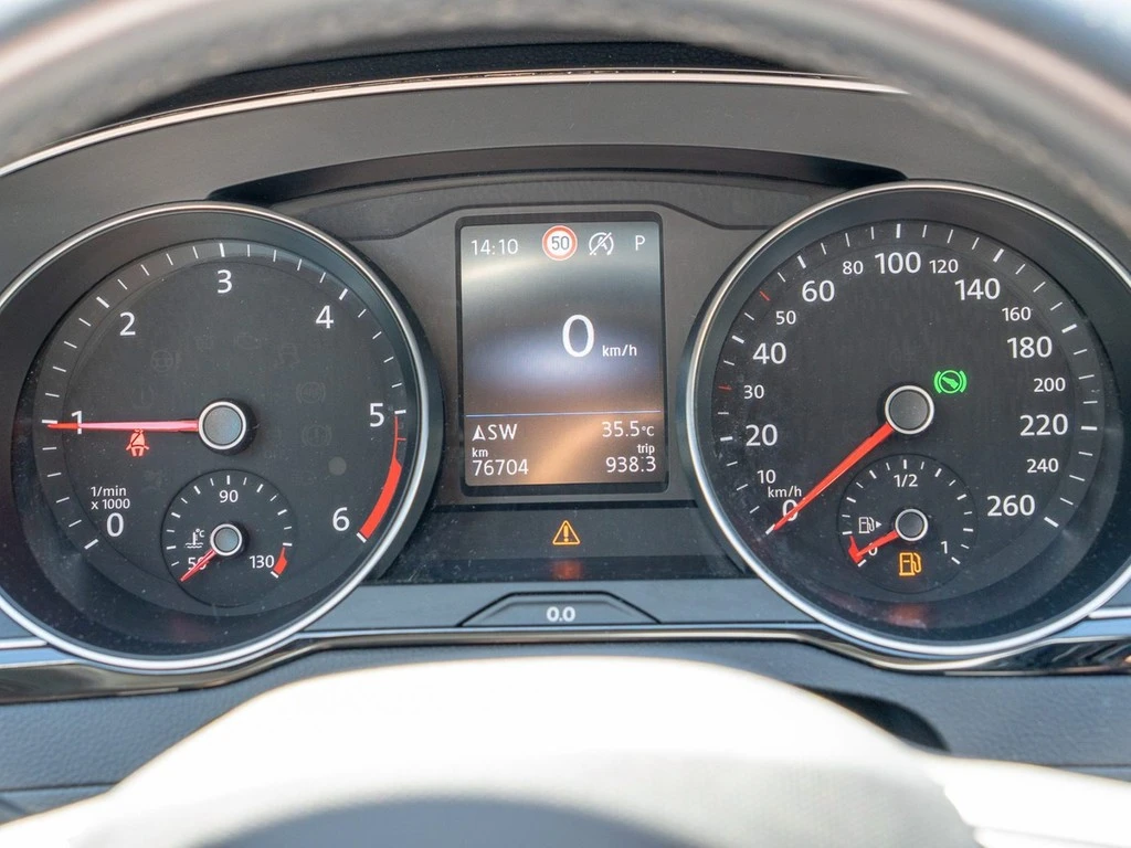 Volkswagen-Passat-image-12