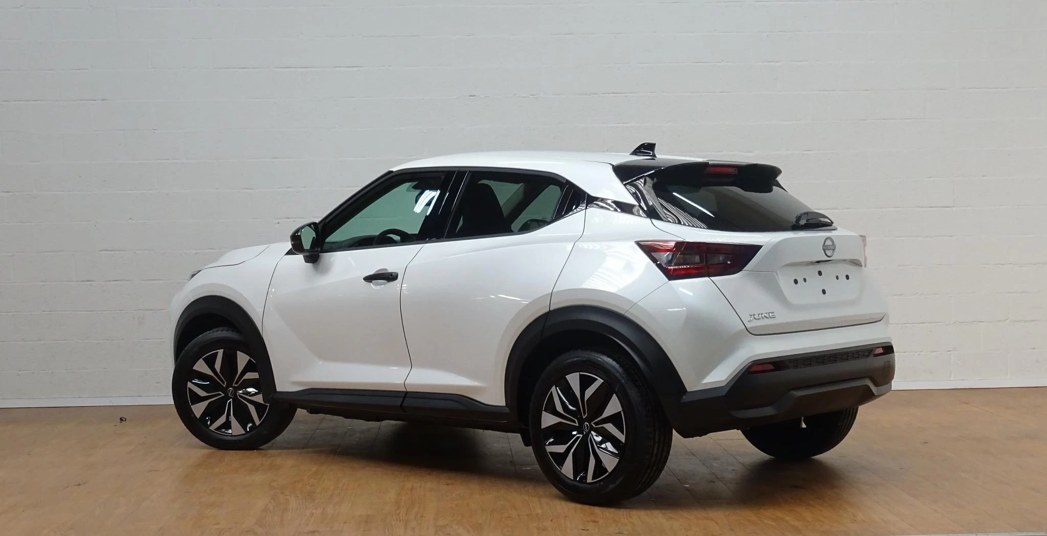 Nissan Juke 1.0 DIG-T Acenta automaat