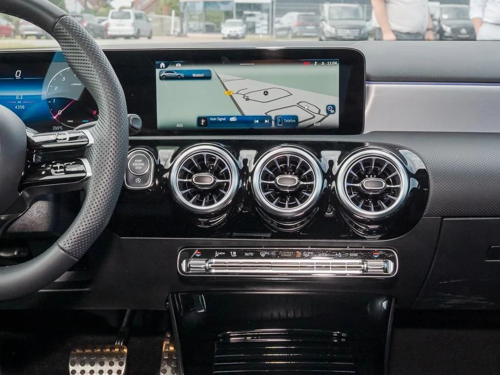 Mercedes-Benz-A-Klasse 200-image-10