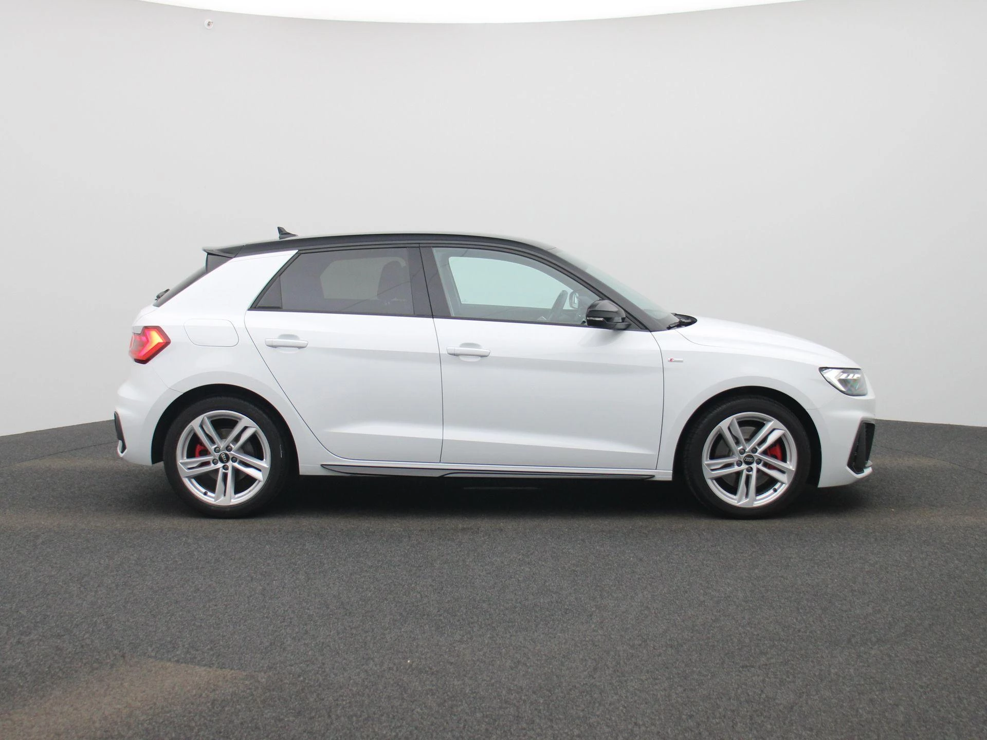 Audi-A1 Sportback-image-5